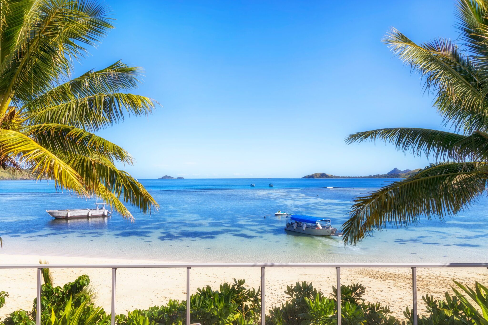 Tropical,Paradise,At,Fiji,Pacific,Islands,Coral,Reefs,Tourism,Resort