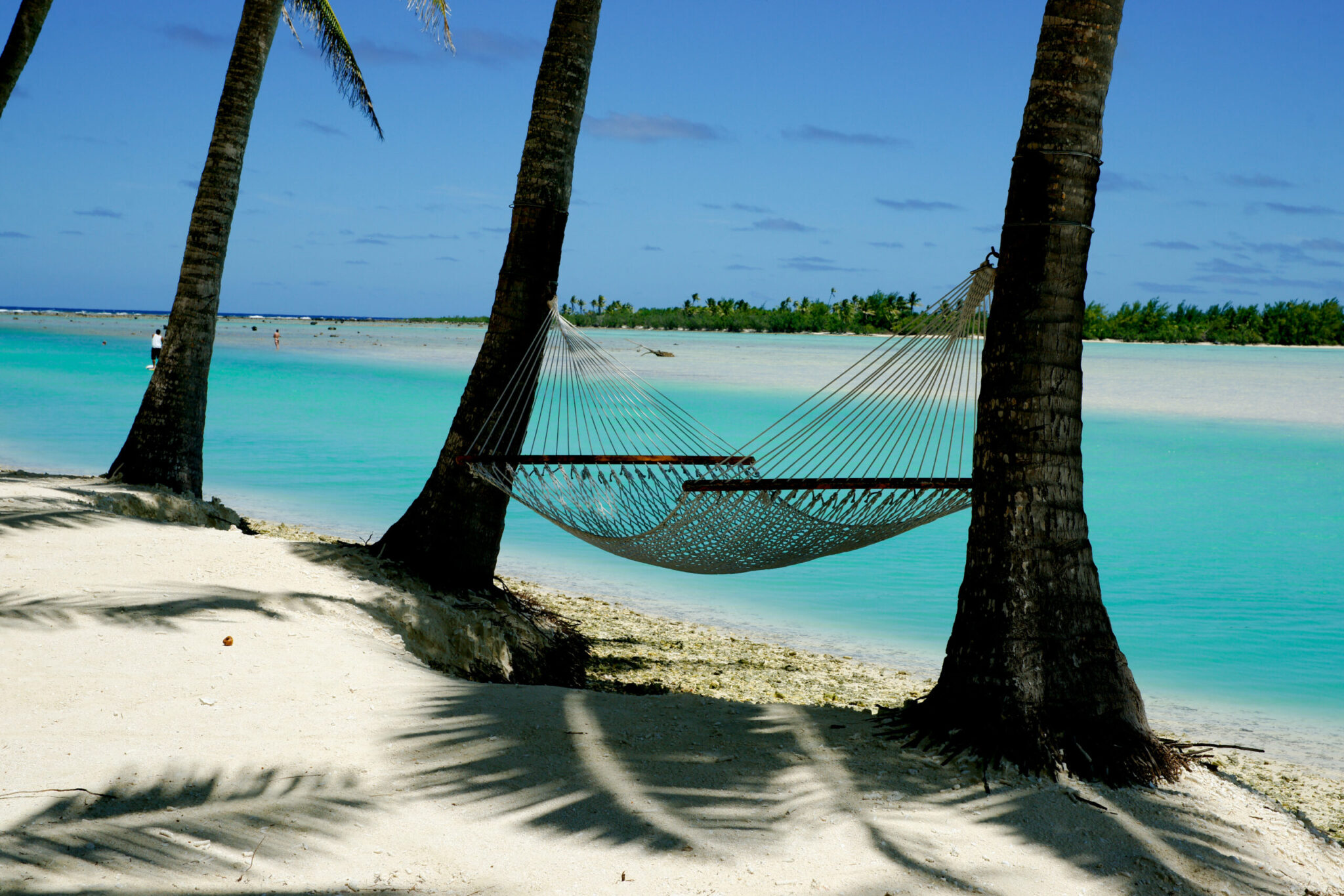 Palms,And,Hammock,At,Waters,Edge,,Aitutaki,,Cook,Islands.