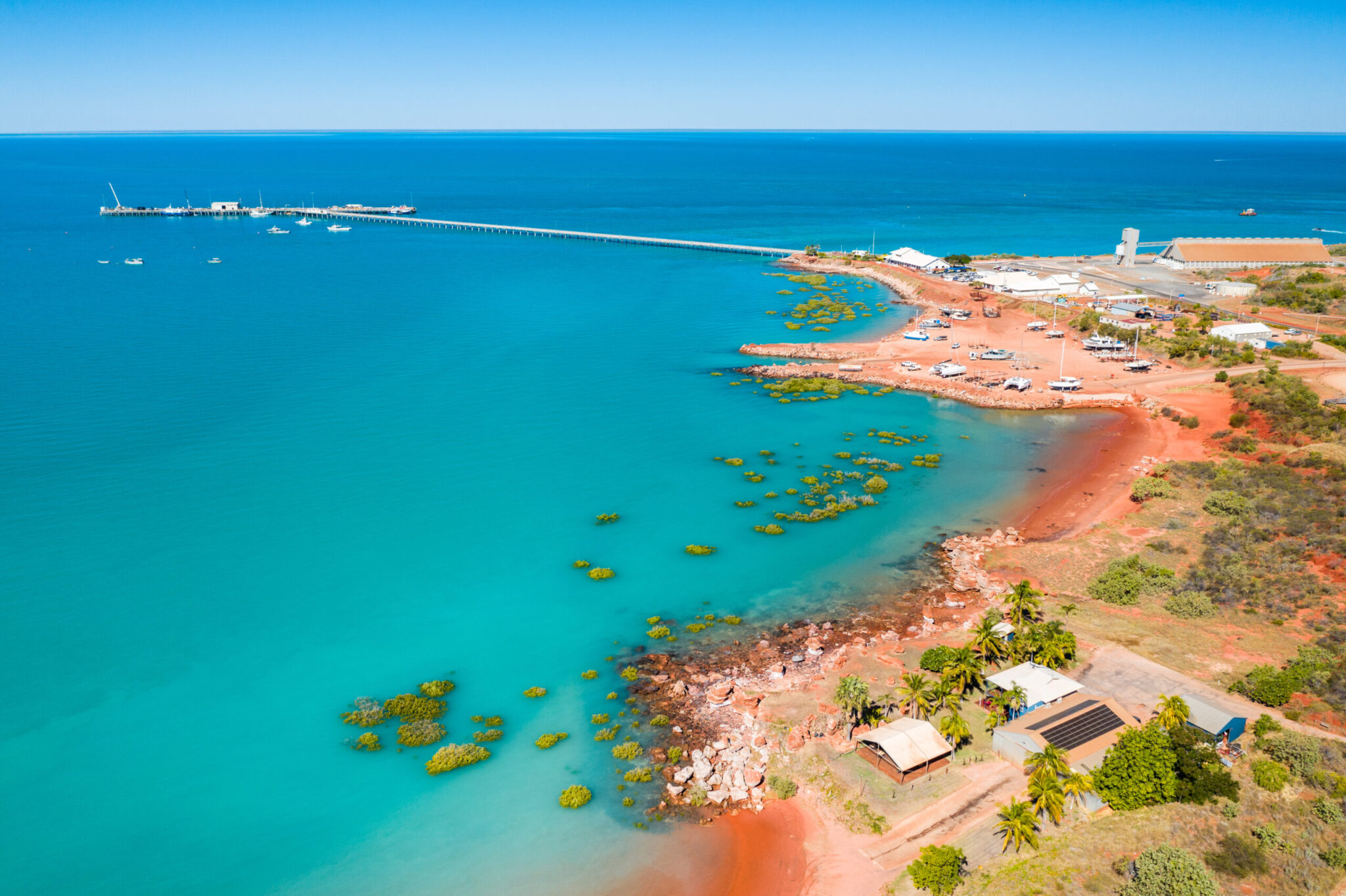 High,Tide,At,The,Deep,Water,Port,Jetty,In,Broome