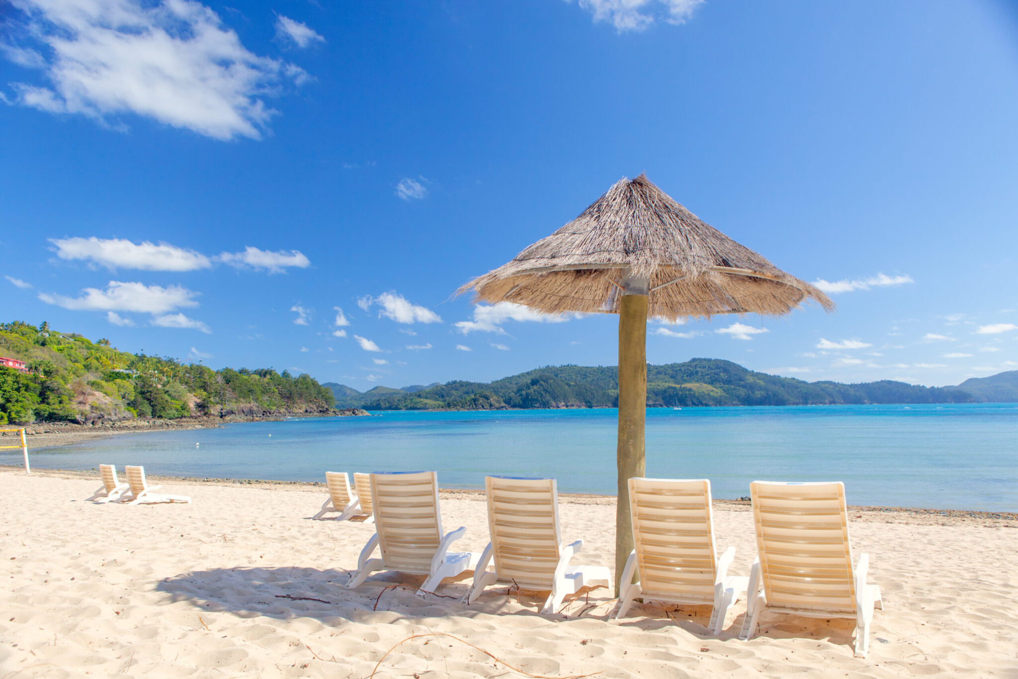 Catseye,Beach,On,Hamilton,Island,In,The,Whitsundays,,Queensland,,Australia