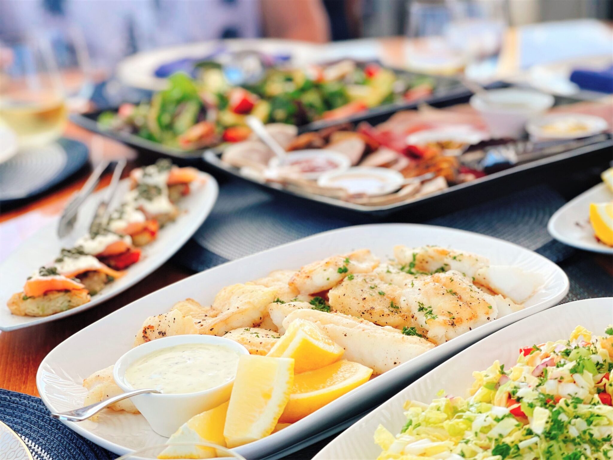 Lunch-onboard-YOTSPACE-superyacht-voyages-scaled (2)