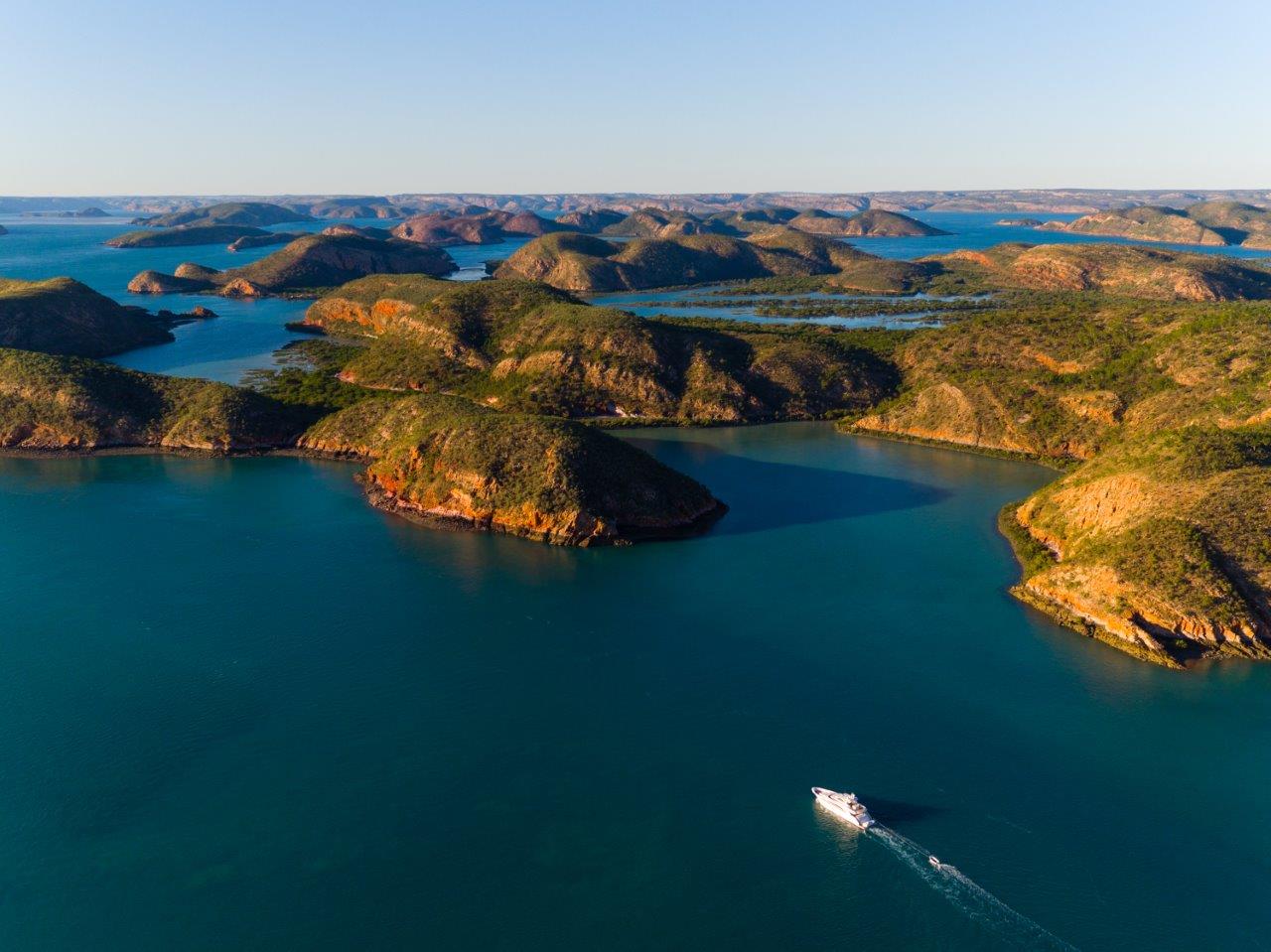 Paradise-at-The-Kimberley-YOTSPACE-superyacht-charters