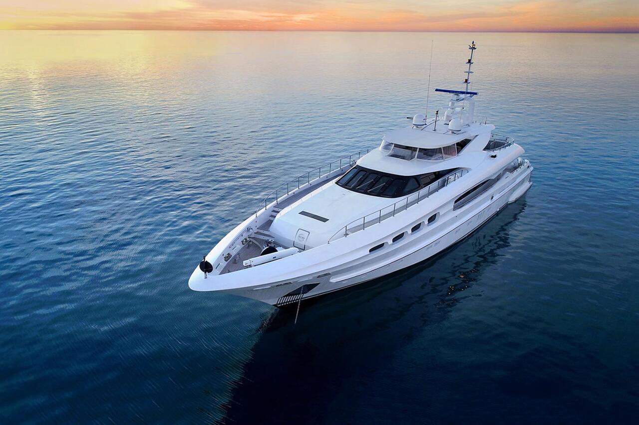 YOTSPACE-superyacht-charters-IP-2