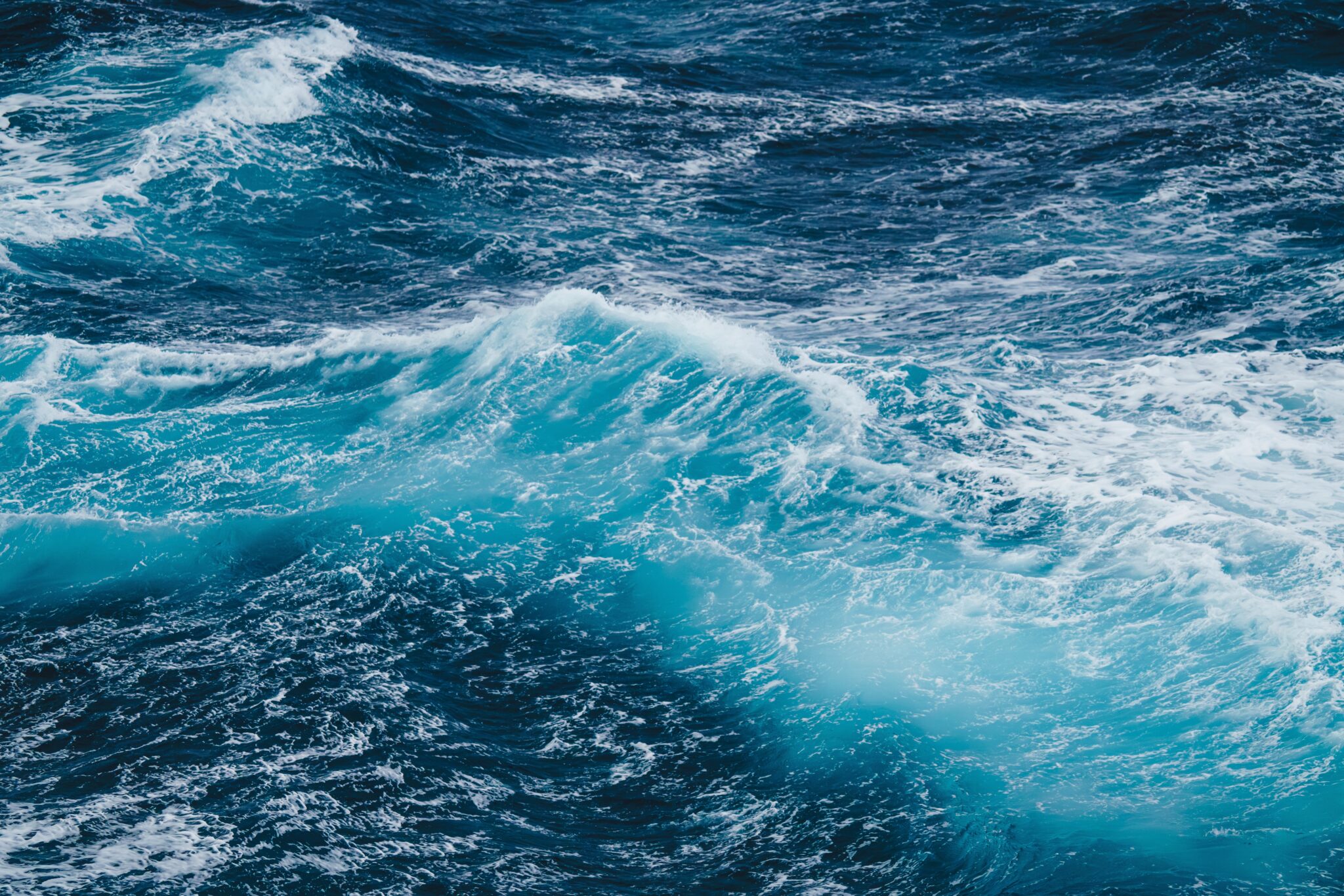 Drake,Passage,Large,Waves,Crashing,In,Ocean,Abstract,Water,Texture.