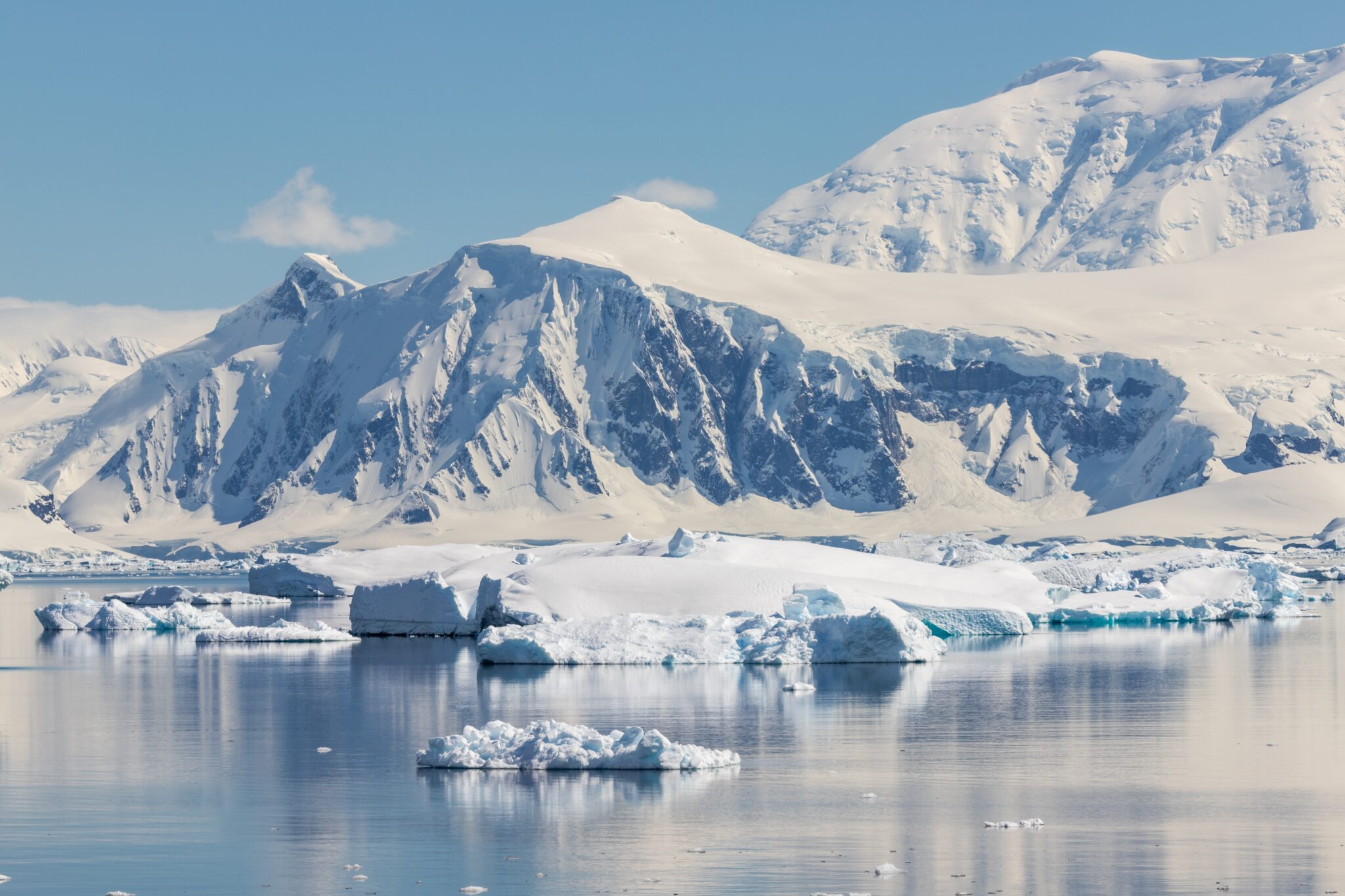 Neko,Harbour,-,Is,An,Inlet,Of,The,Antarctic,Peninsula