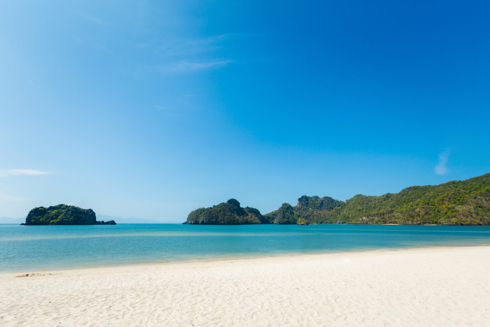 Sunny,Tanjung,Rhu,Beach,On,Tropical,Langkawi,Island,In,Malaysia.