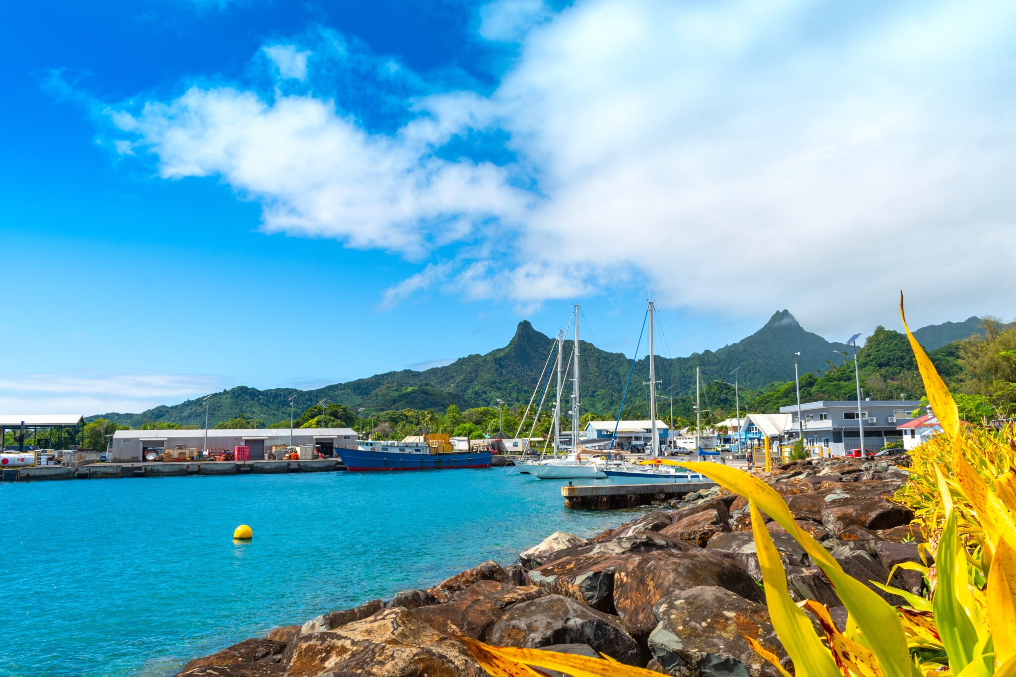 View,To,Rarotonga,Cook,Island,Port,At,Avatiu,Harbour,Rarotonga,