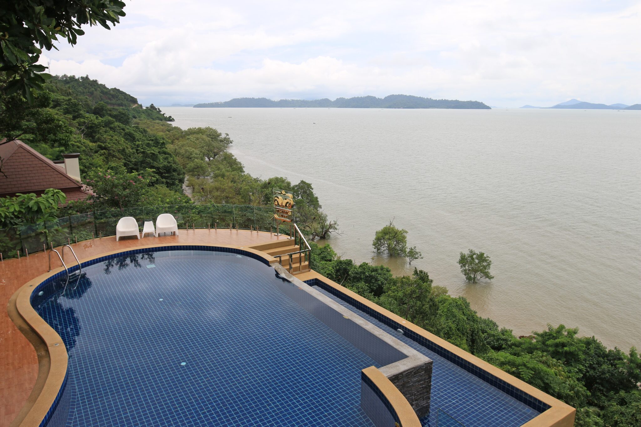 Nyaung,Oo,Phee,Island,,Myanmar