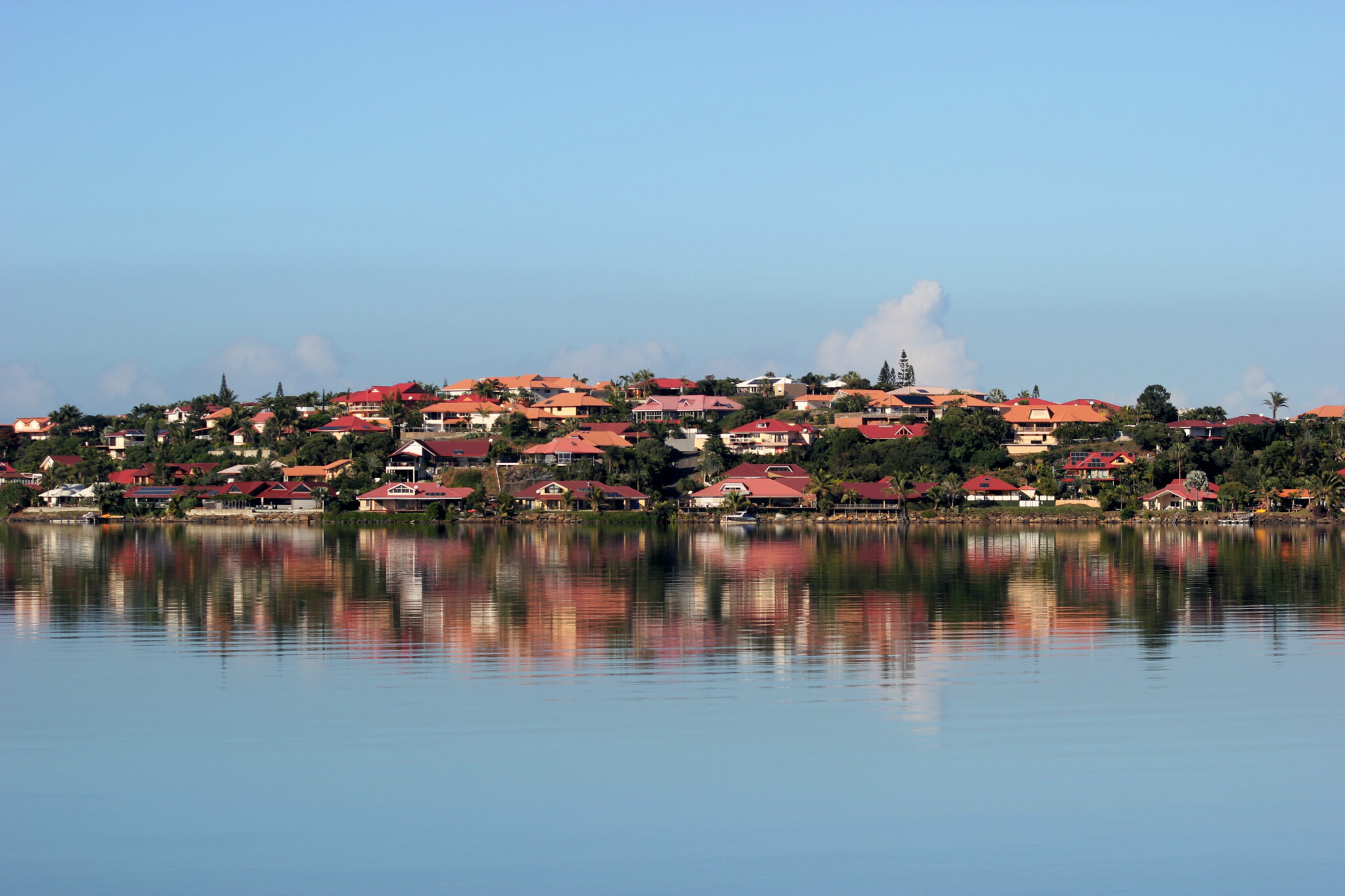 Nice,District,Of,New,Caledonia,Called,”tina,Sur,Mer”