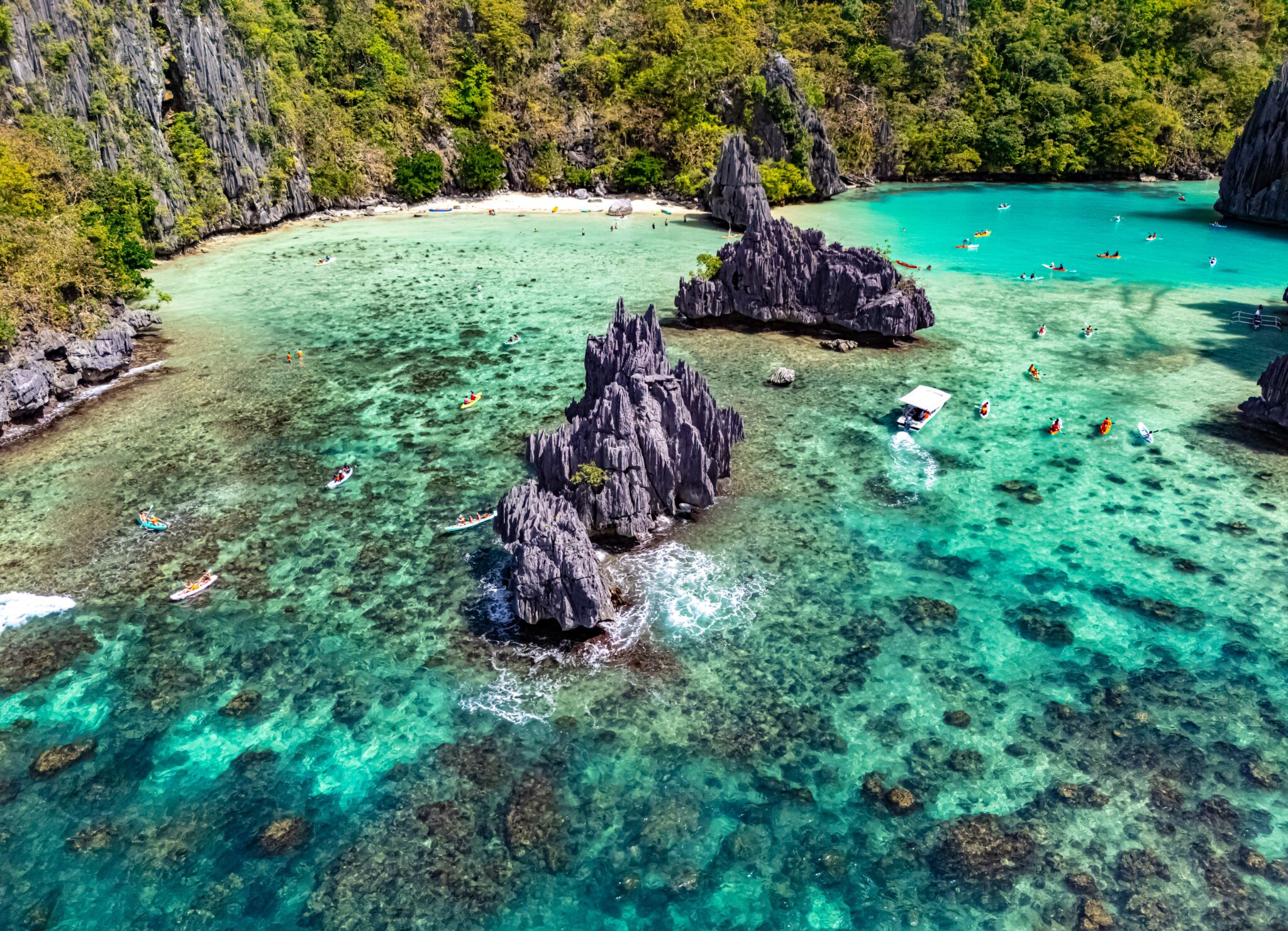 Cadlao,Lagoon,At,Cadlao,Island,Near,El,Nido,,Palawan,,Philippines.
