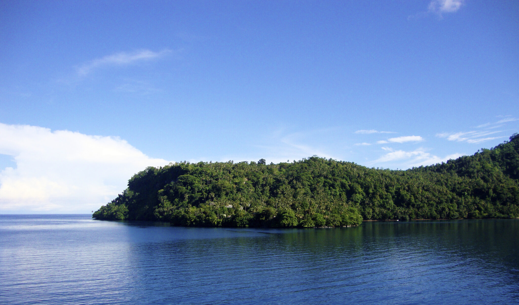 Scene,Of,The,Crater,Of,Garove,Island,From,A,Cruise