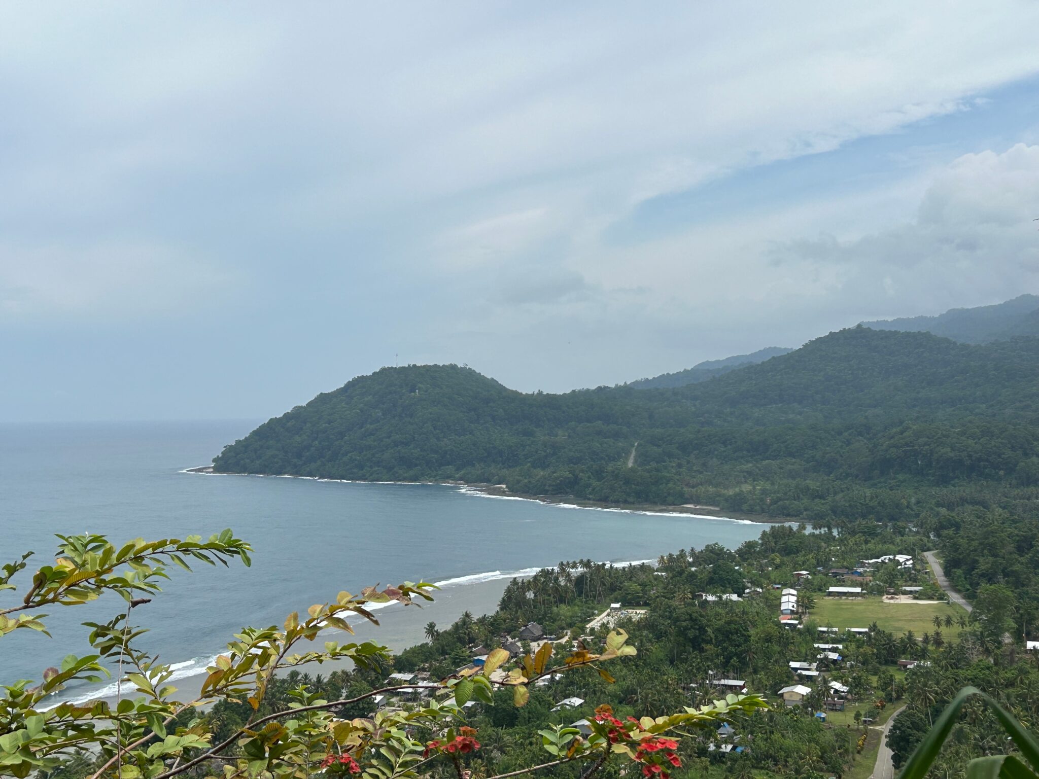 A,Glimpse,Of,Papua,New,Guinea,From,The,Border