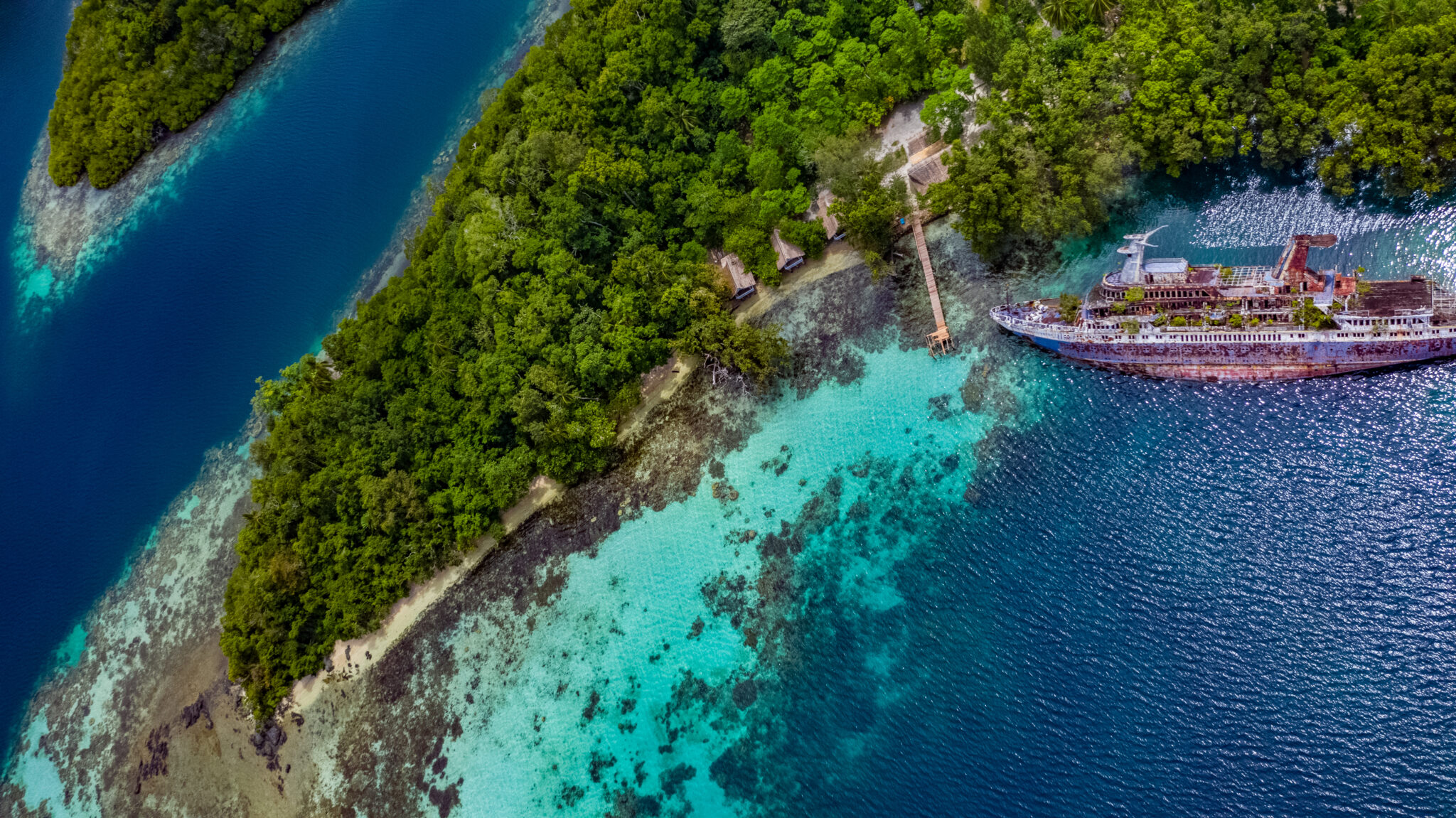 Half,Sunken,Ship,At,Roderick,Bay,In,Solomon,Island.
