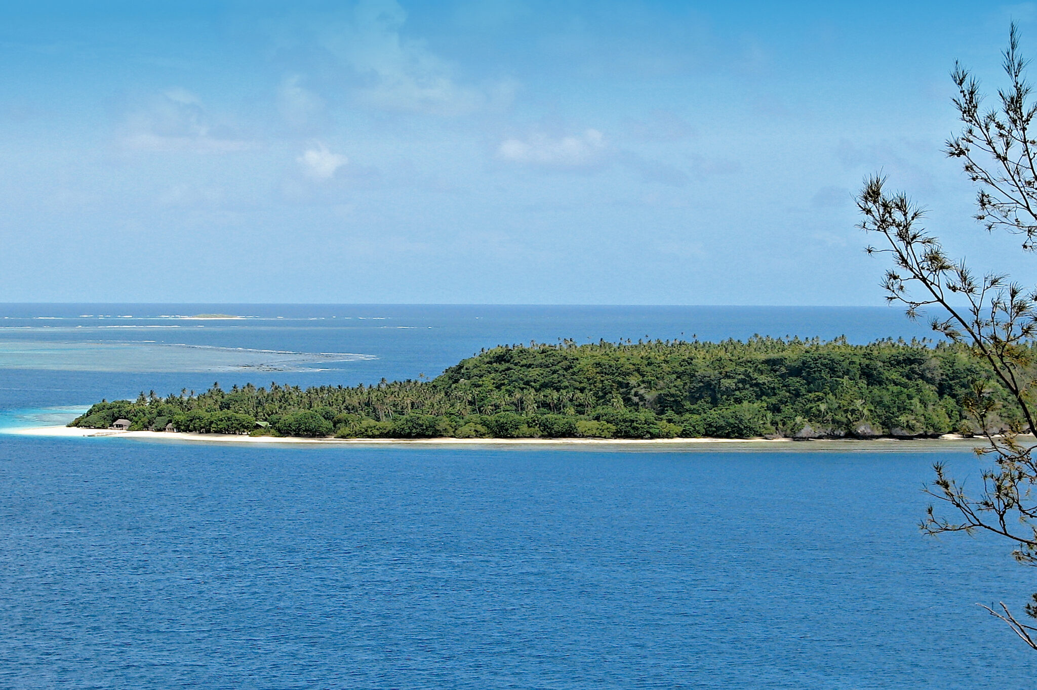 Tropical,Island,Blue,Sky,Clouds,Sandy,Beach,South,Pacific,Islands