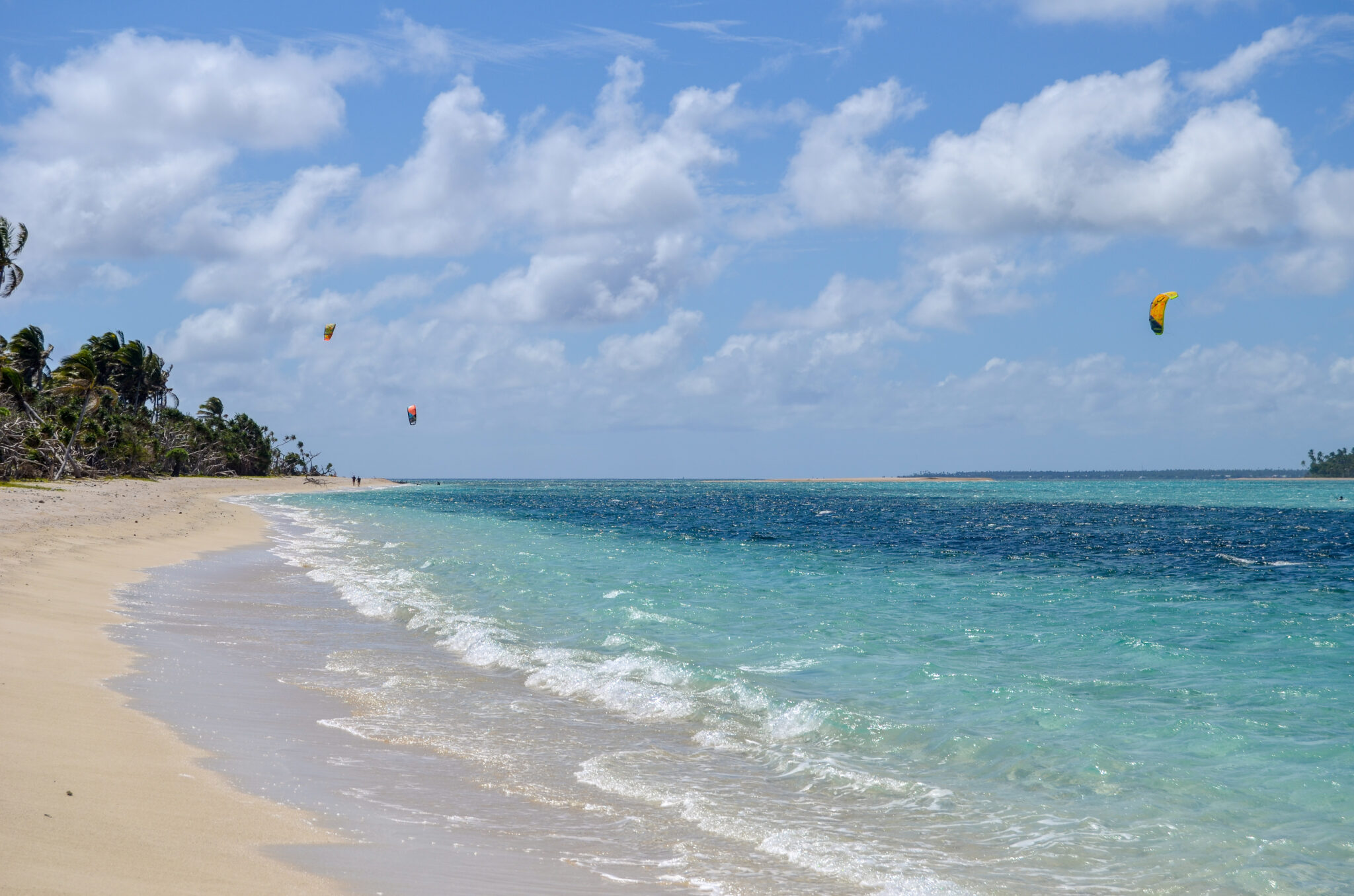 Kitesurfing,In,Beautiful,Beach,Of,Uoleva,Island,,Ha’apai,Group,,Tonga