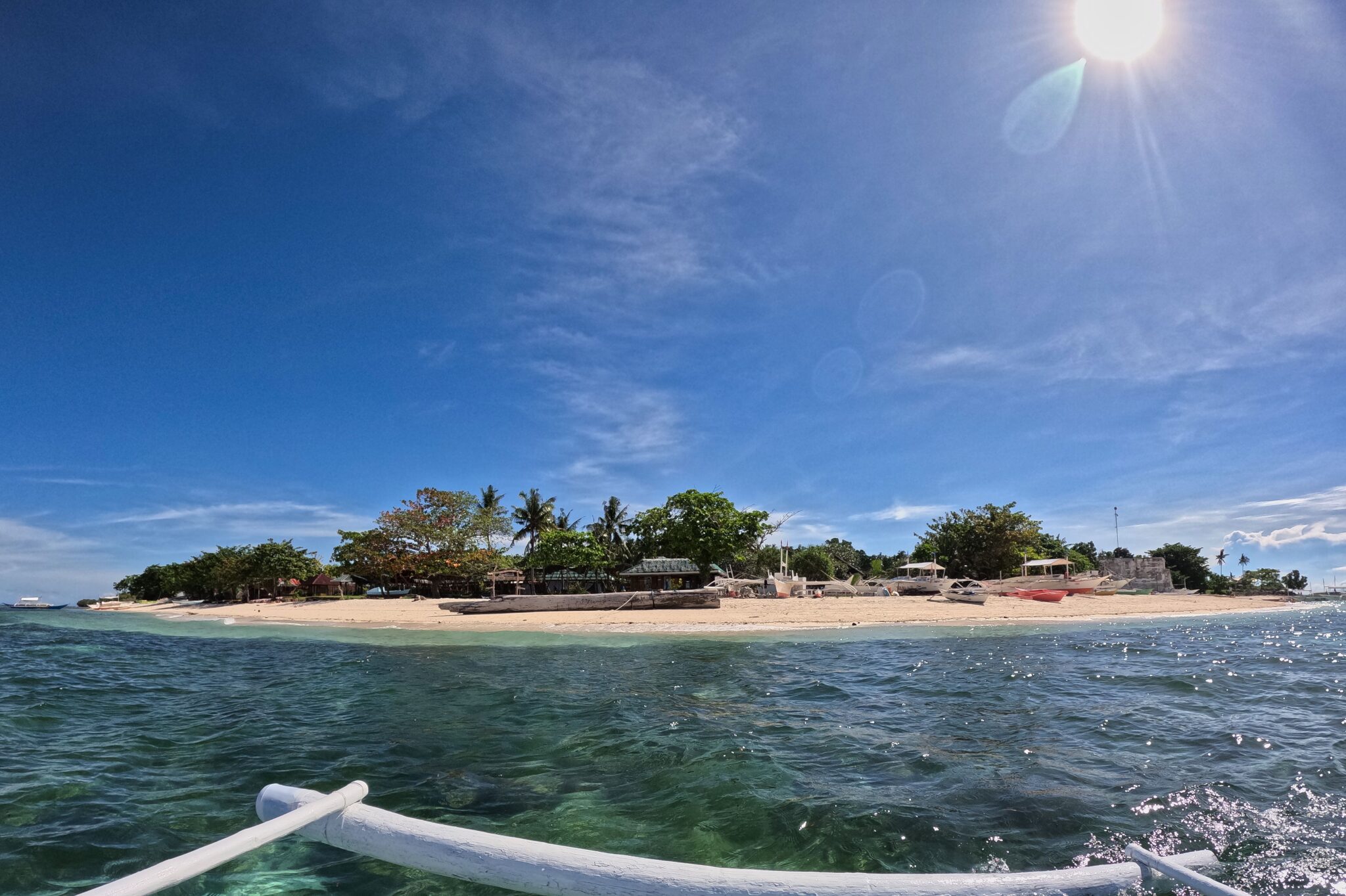 Idyllic,View,Of,Pamilacan,Island,In,The,Philippines,And,Its