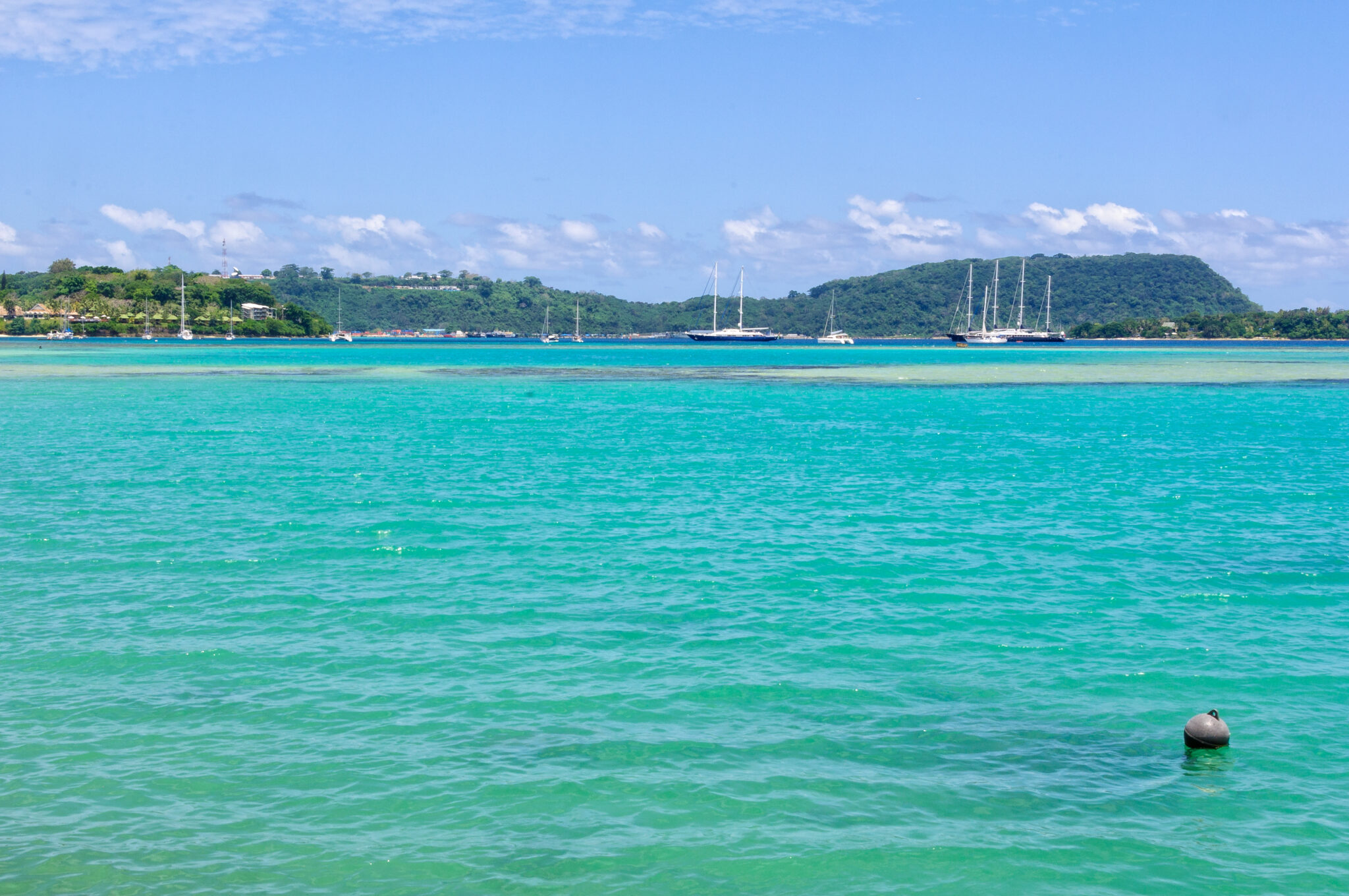 Yachts,And,Tall,Ships,On,Anchor,In,Vila,Bay,
