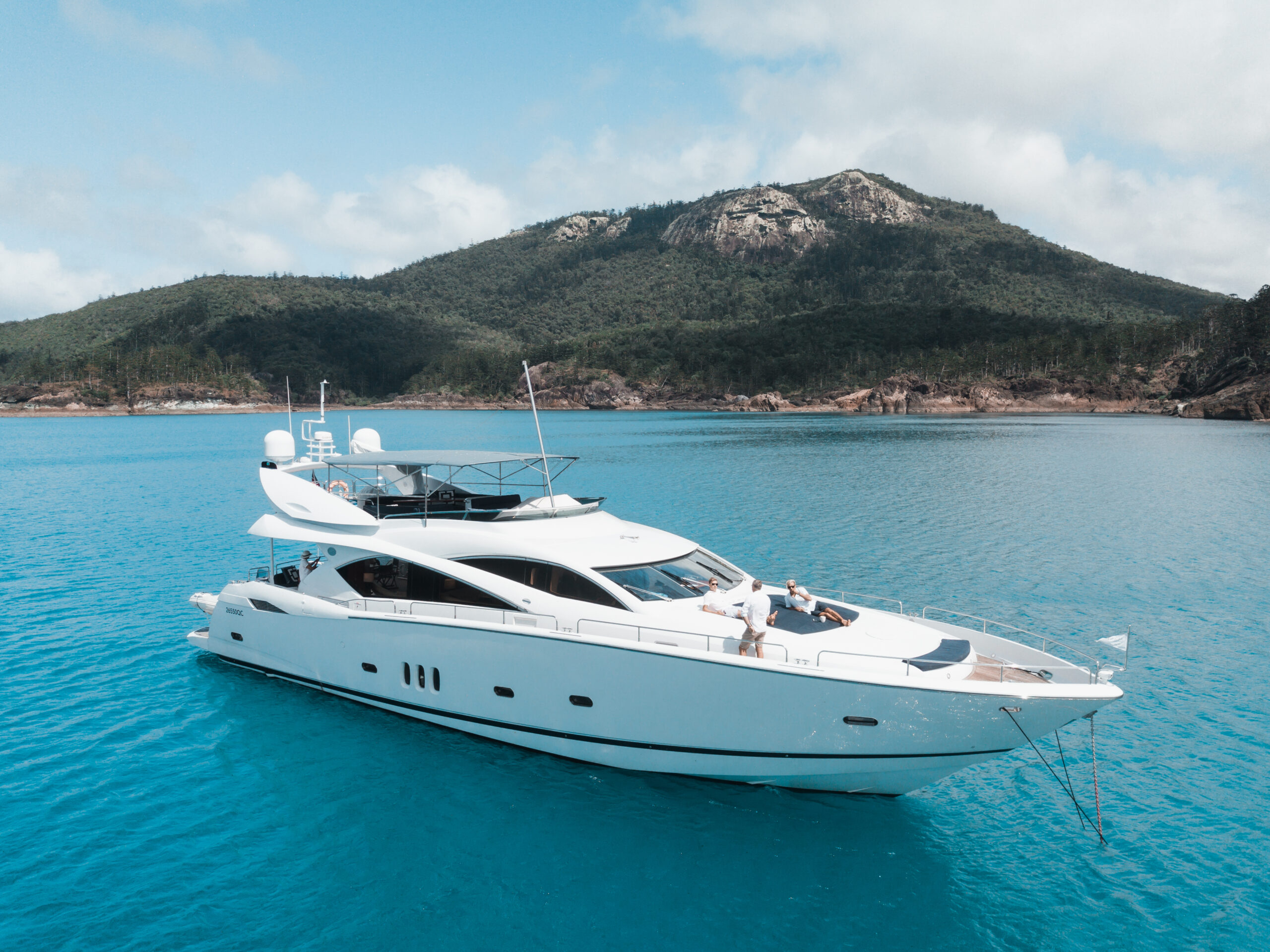 Hamilton Island Yacht Hire - Charter Yacht ALANI | YOTSPACE yacht charters Queensland