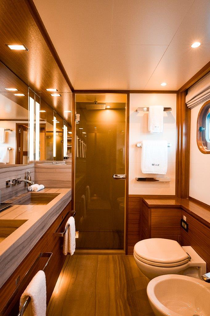 Master Ensuite Belle Superyacht YOTSPACE