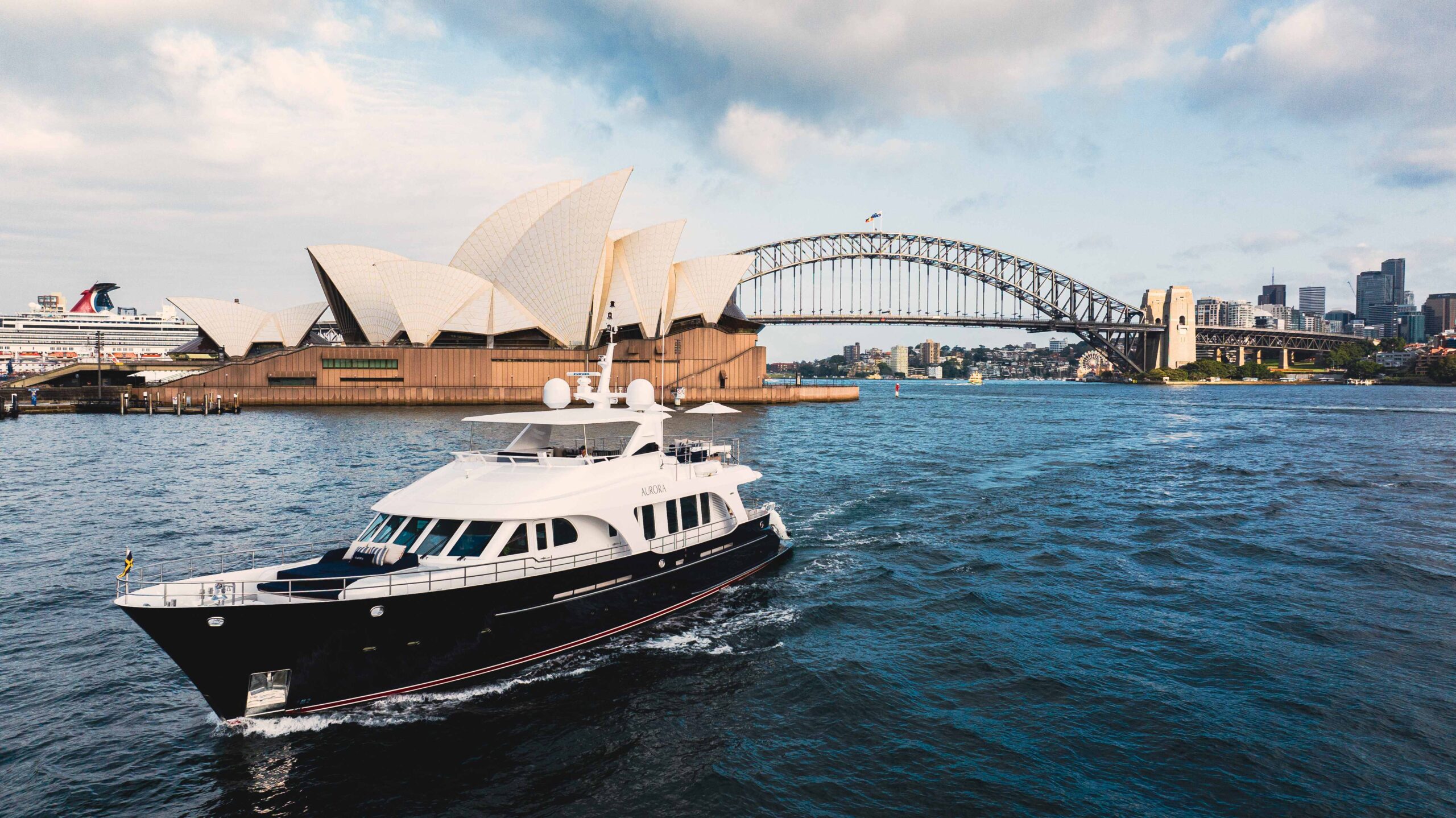 Charter Yacht AURORA Sydney & Great Barrier Reef