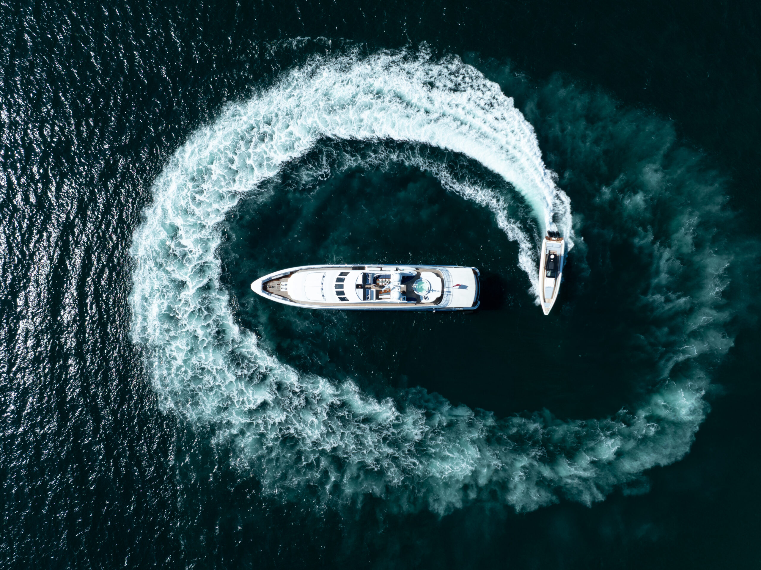Superyacht Charters Whitsunday and Port Douglas | LUMIR