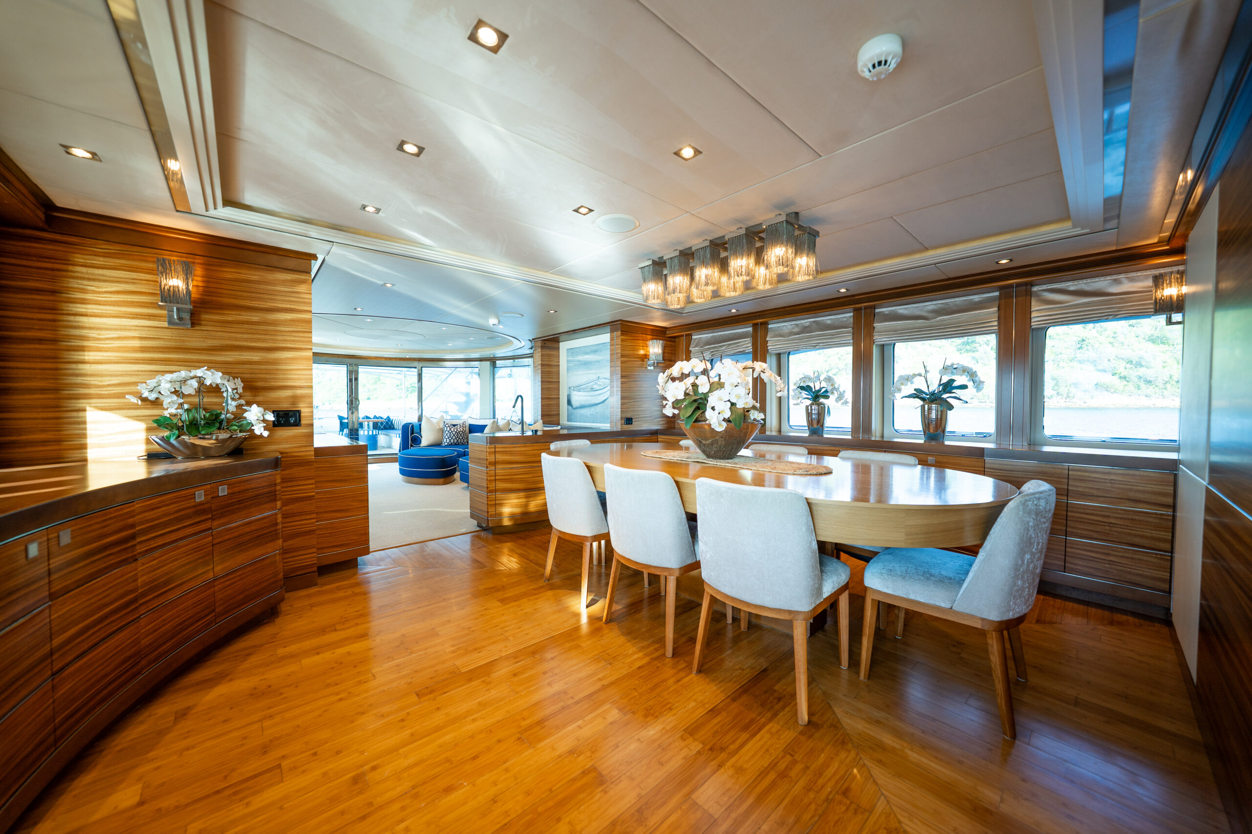Superyacht Charters Whitsunday and Port Douglas | LUMIR