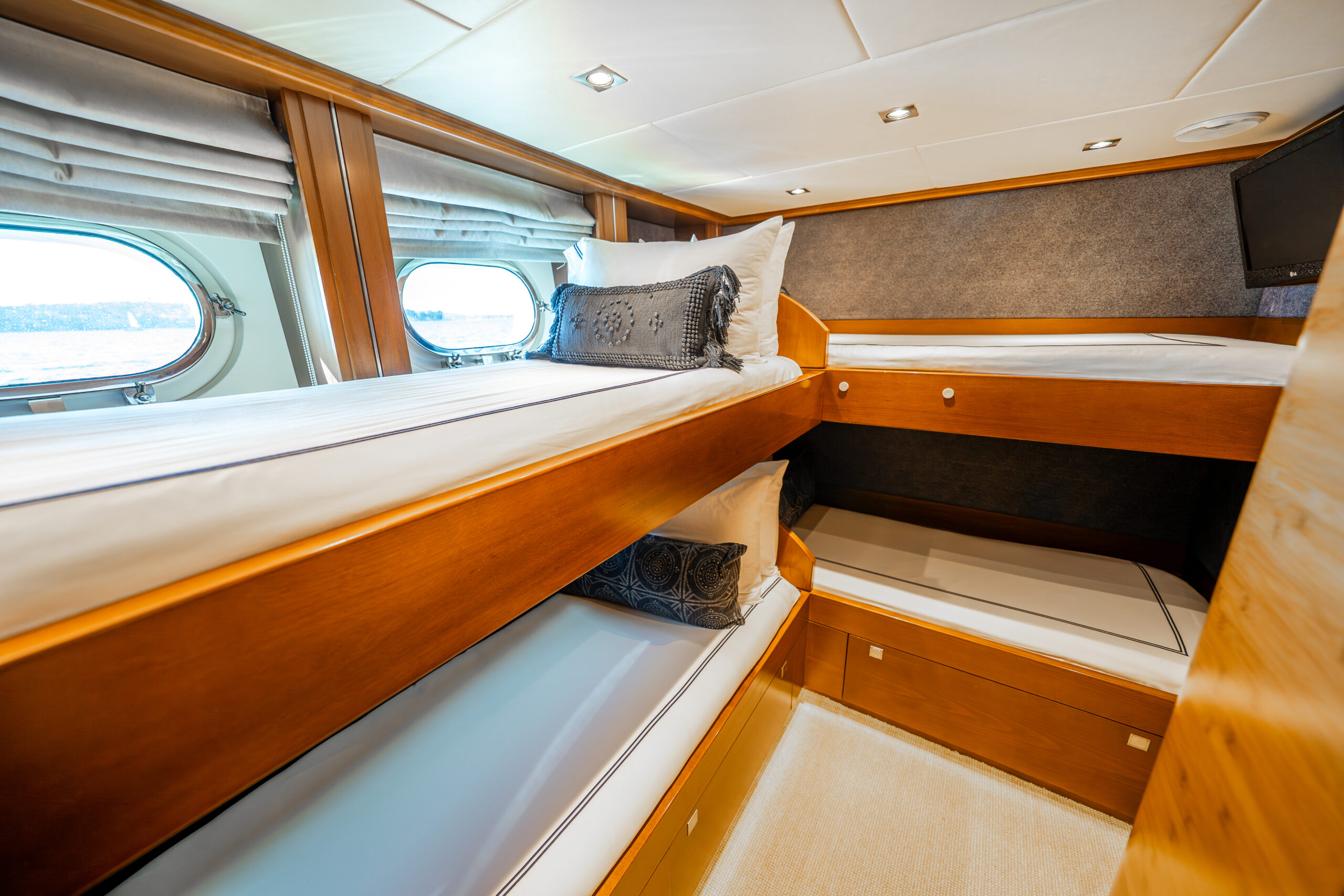 Superyacht Charters Whitsunday and Port Douglas | LUMIR