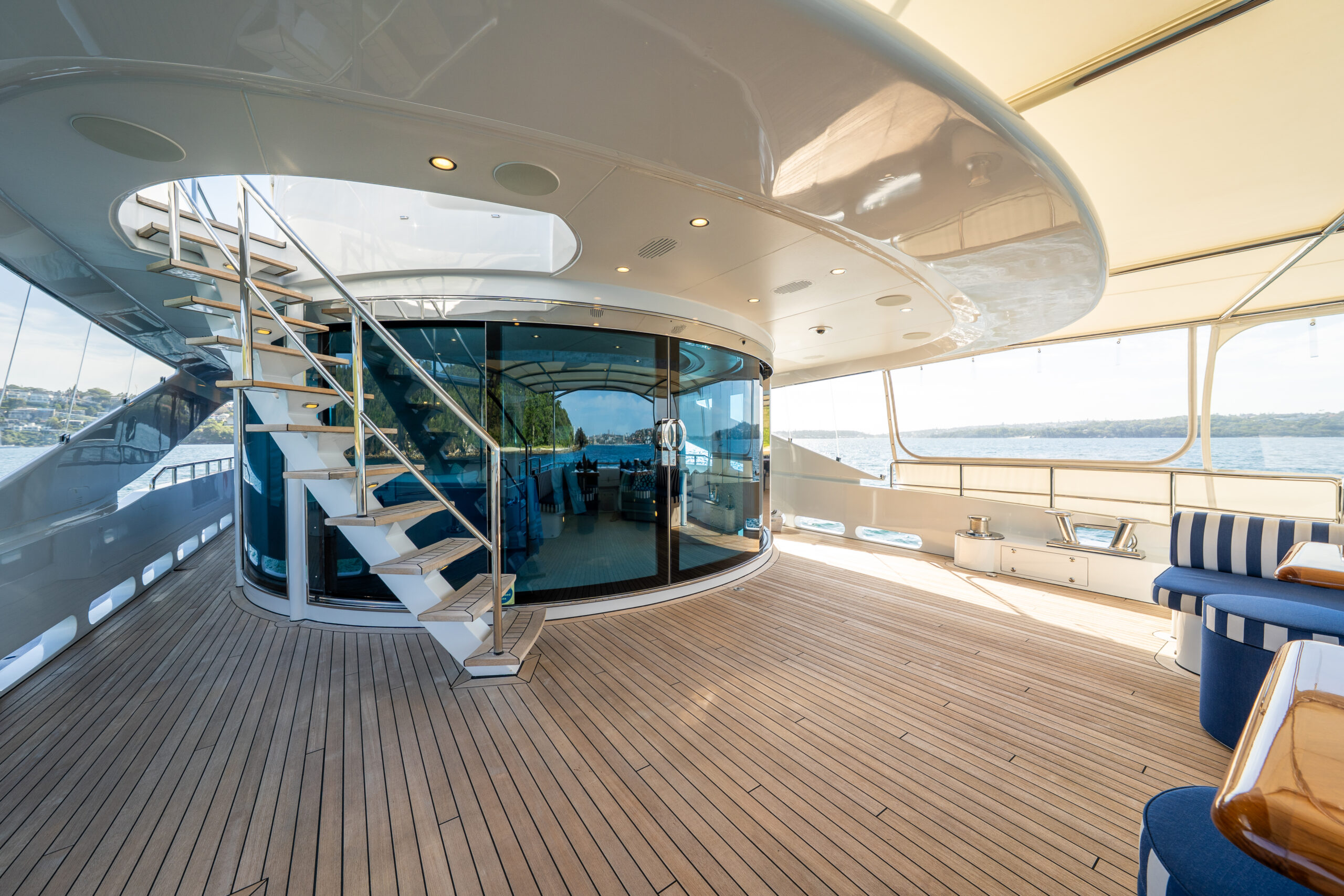 Superyacht Charters Whitsunday and Port Douglas | LUMIR