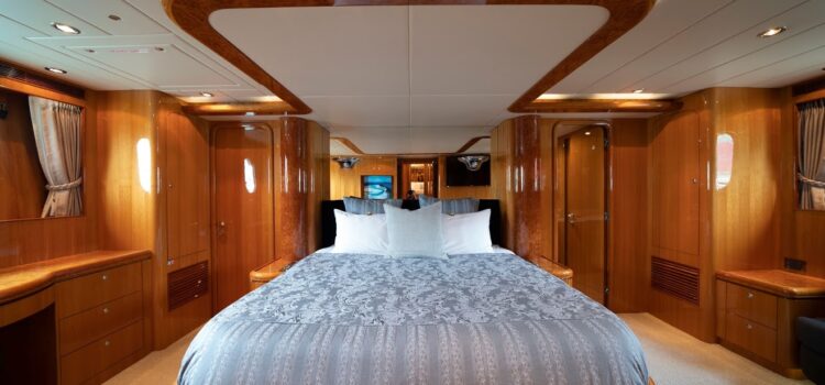 Whitsundays Luxury Yacht Charter – 6 Nights – All-Inclusive  Superyacht – Triple888EIGHT