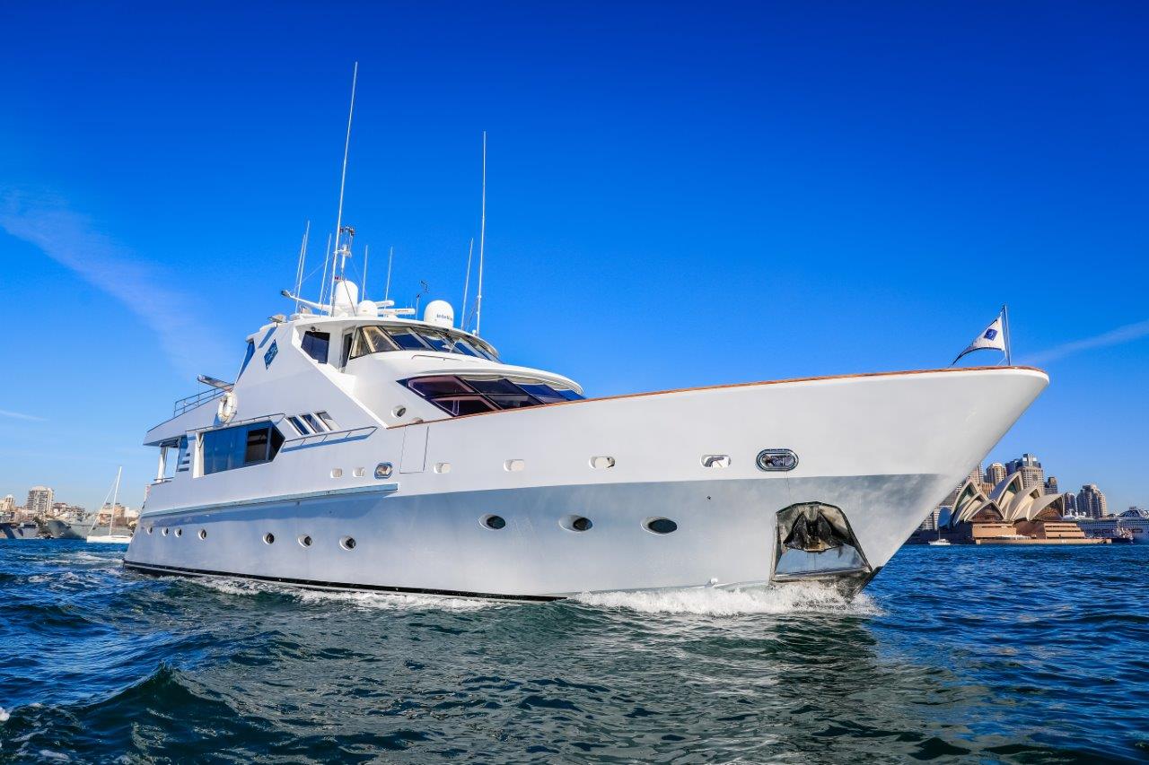 Luxury Yacht Charter Galaxy 1 | ©-Salty-Dingo