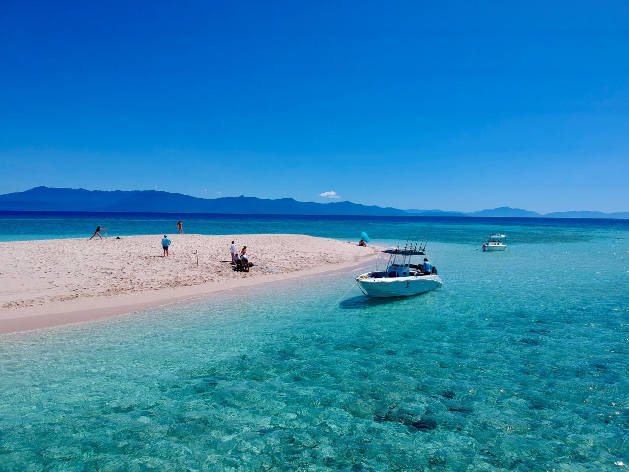 Phoenix One Luxury Charter Yacht at Great Barrier Reef remote sand cay
