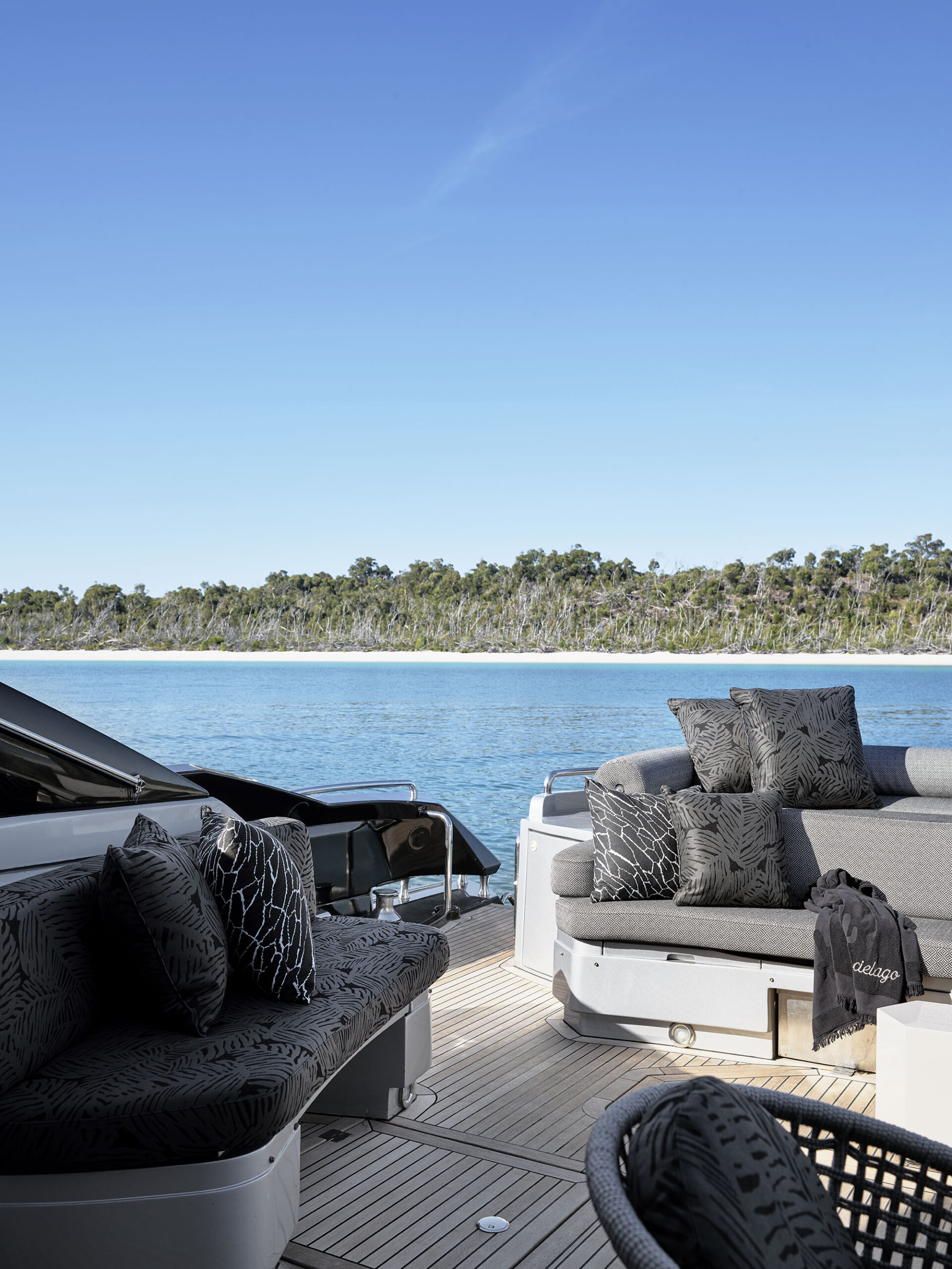 Hamilton Island Day Charter Yacht Murcielago