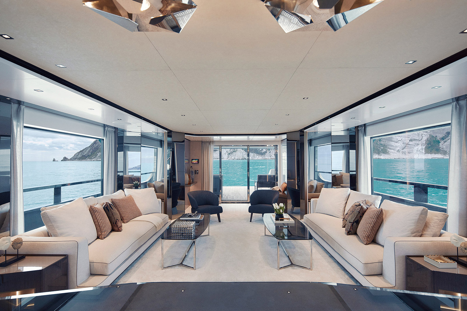 Main Deck Interior with panoramic windows - Luxury Charter Yacht Pazienza