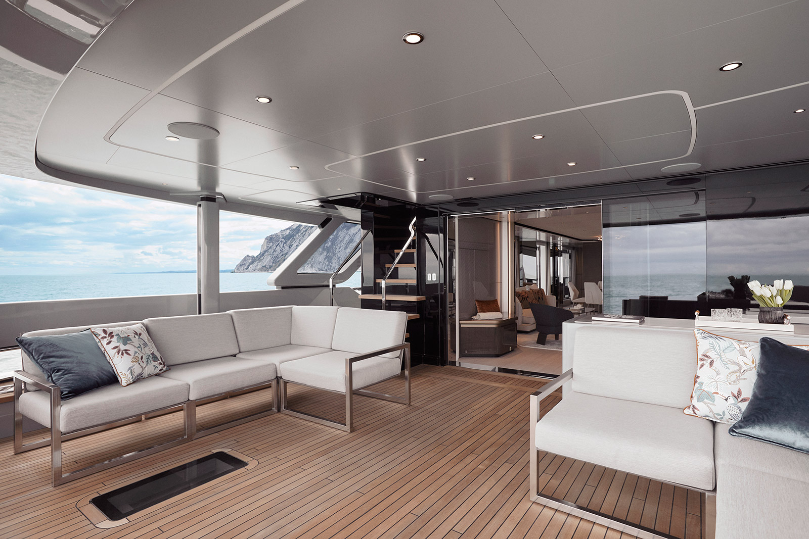 Luxury Charter Yacht Pazienza 