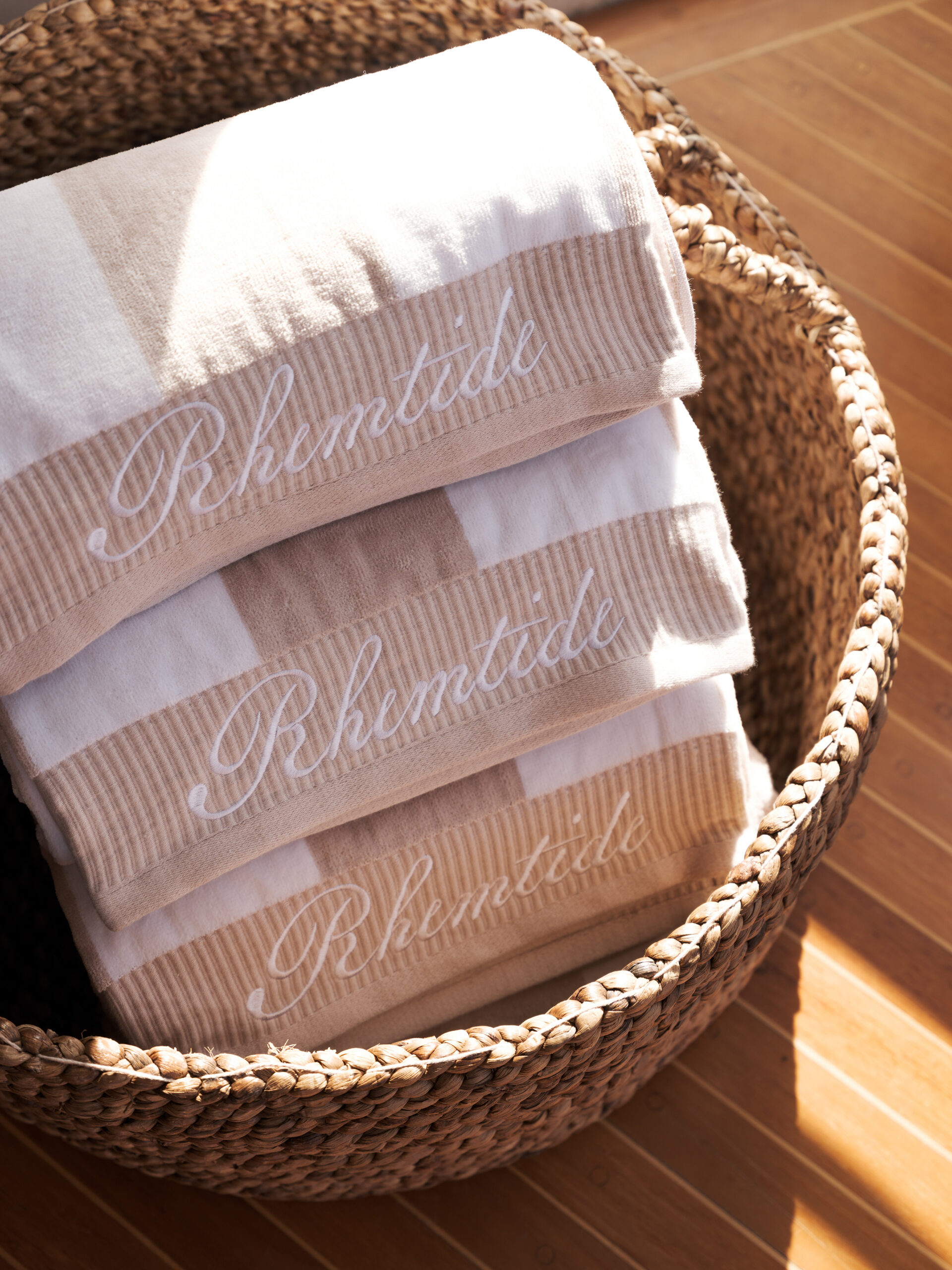 Luxury Yacht Charter Rhemtide Australia