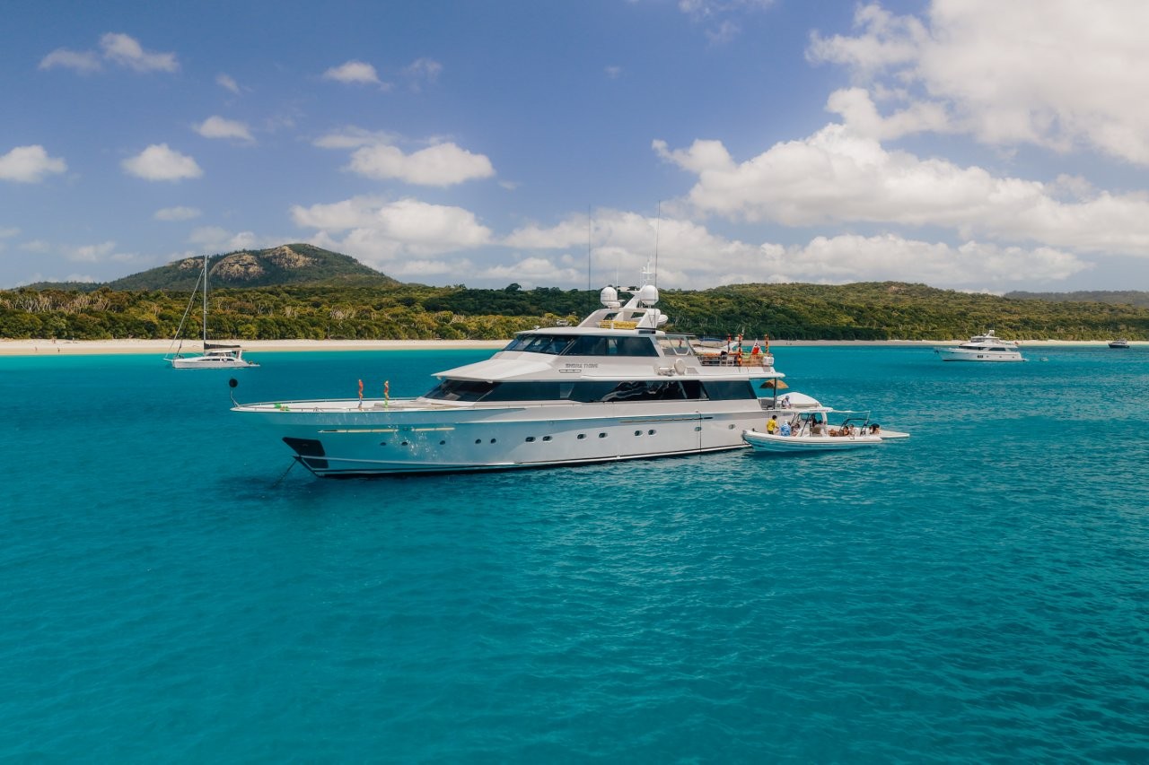 Luxury Yacht Charter - Shore Thing at Whitehaven Beach Whitsundays.