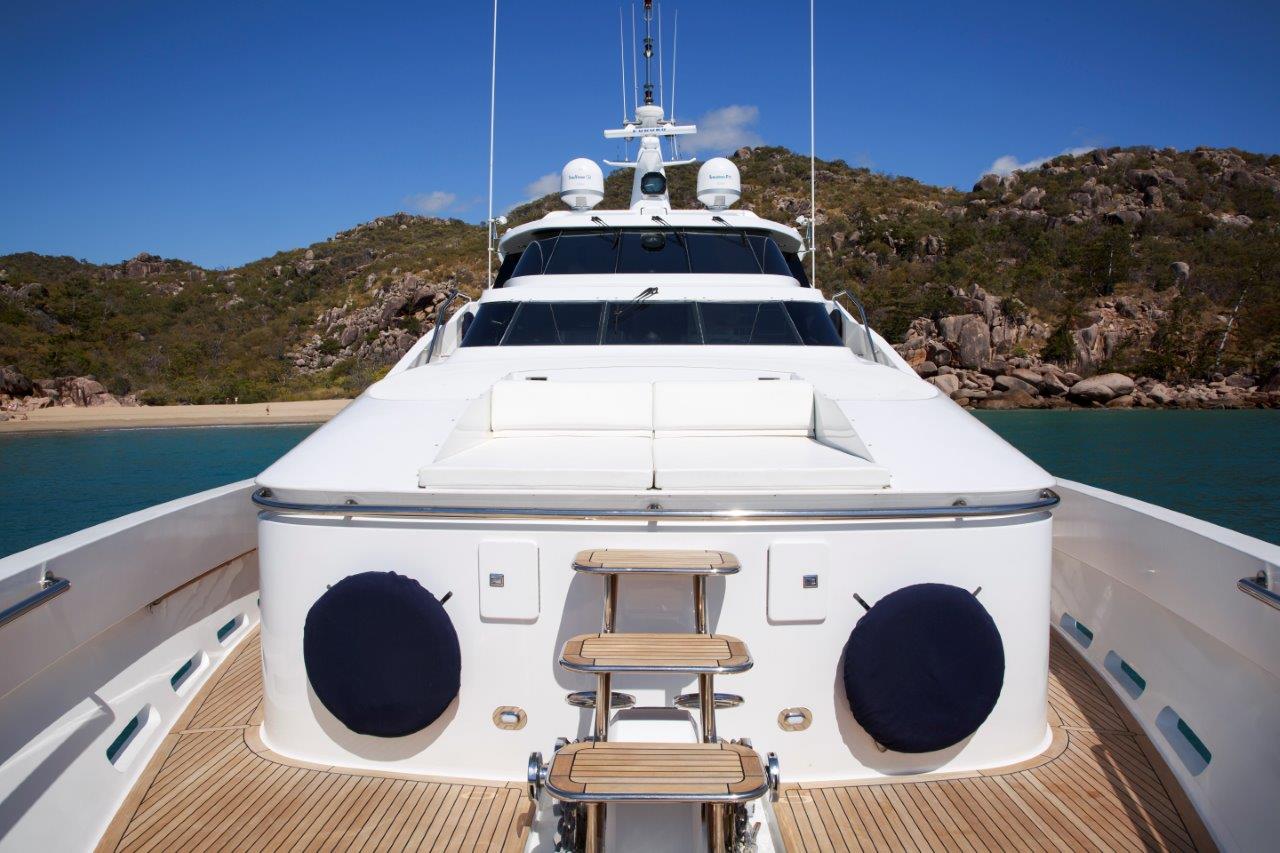 yacht charter apa
