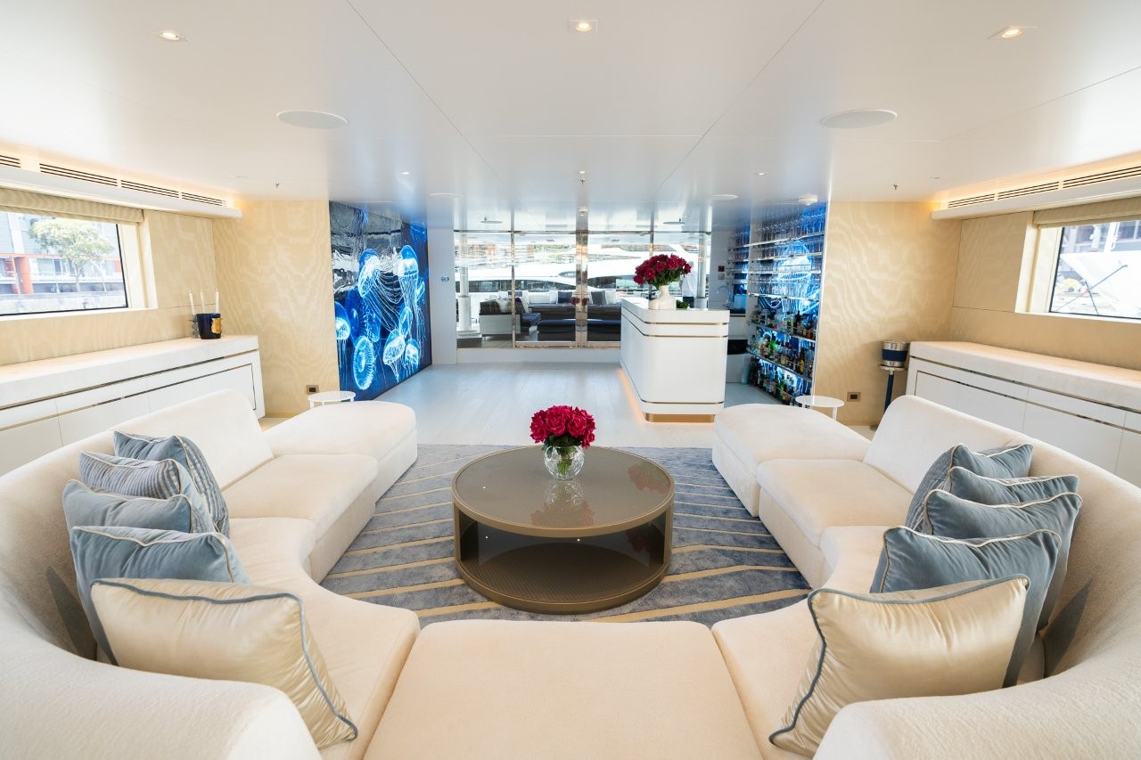 Superyacht Mischief Interior