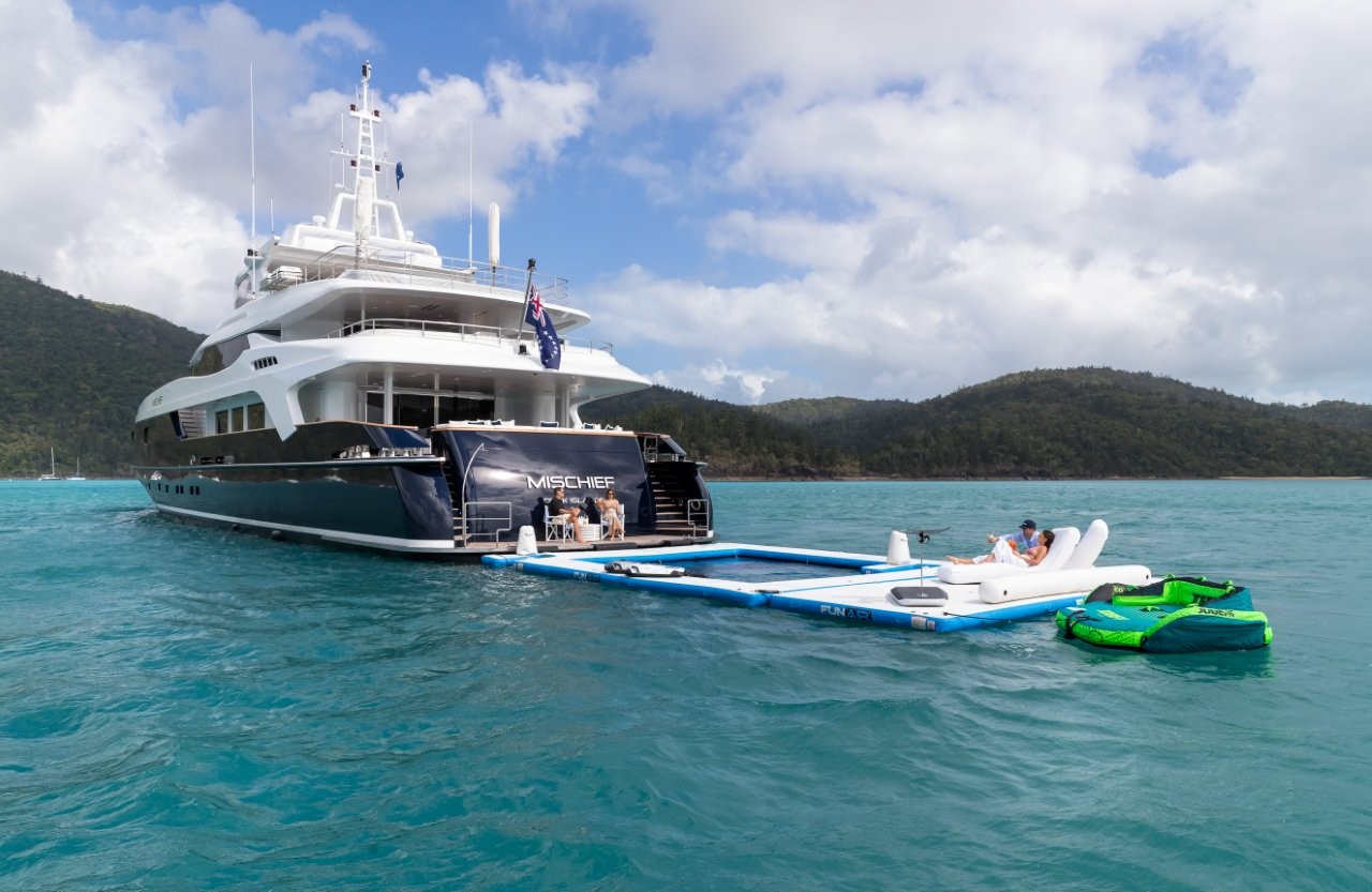 Superyacht Mischief Pool and water activities