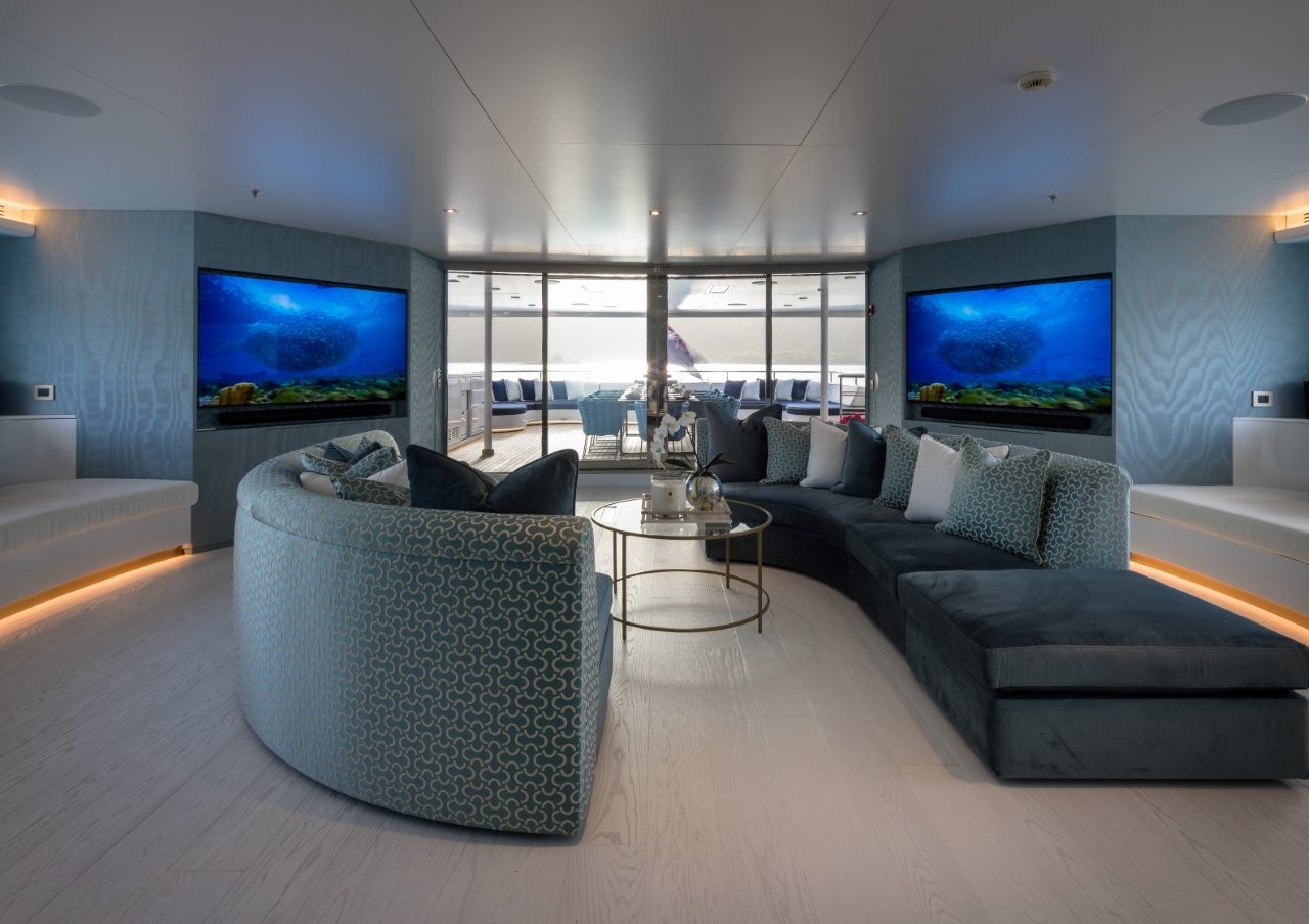 Skylounge Superyacht Mischief