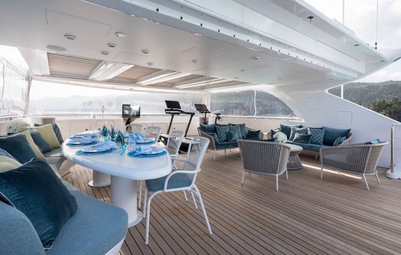 Sundeck dining area Superyacht Mischief