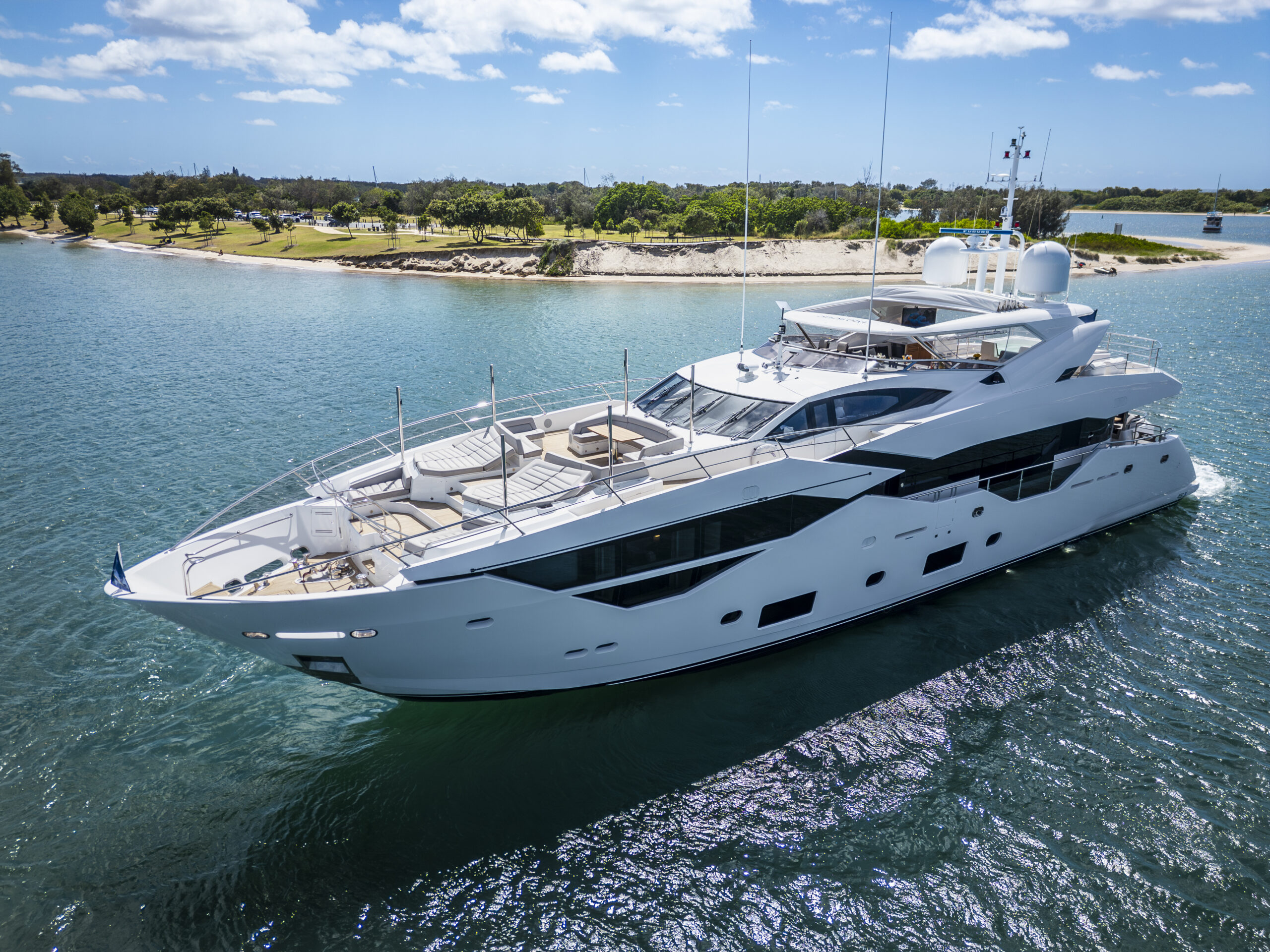 Whitsunday Superyacht Charters SUNSET | YOTSPACE
