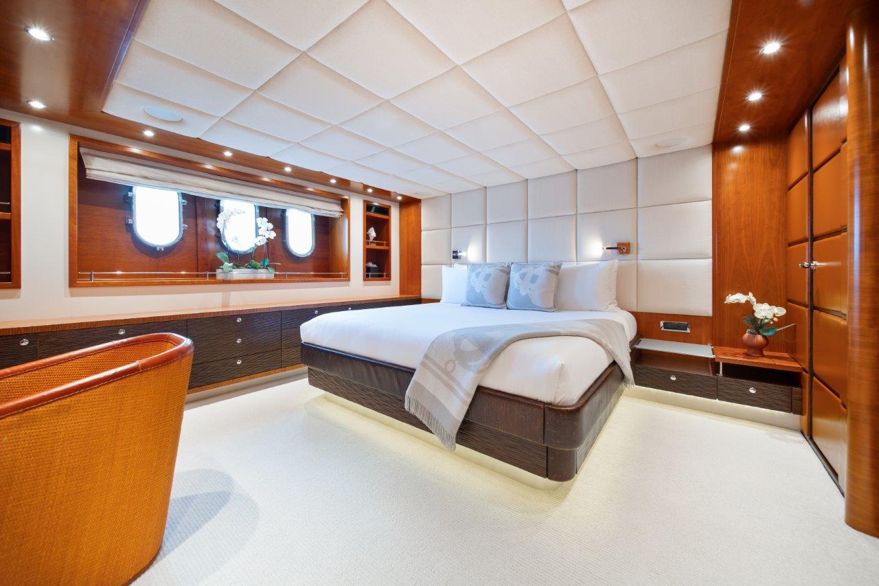 Superyacht Charter Little Perle YOTSPACE Charters 