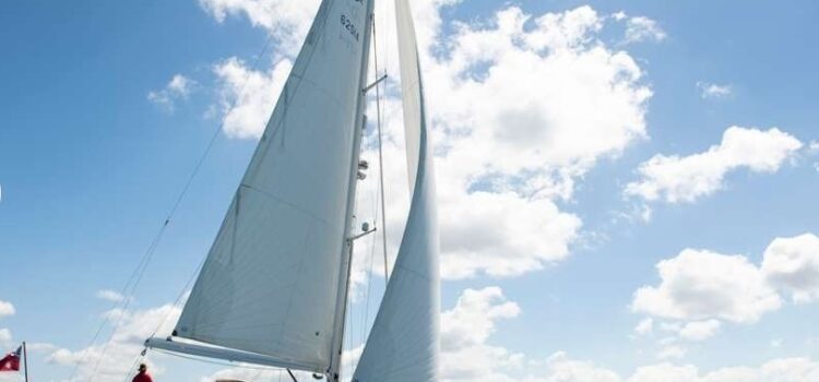 Whitsunday Luxury Yacht Charters – PEGASUS